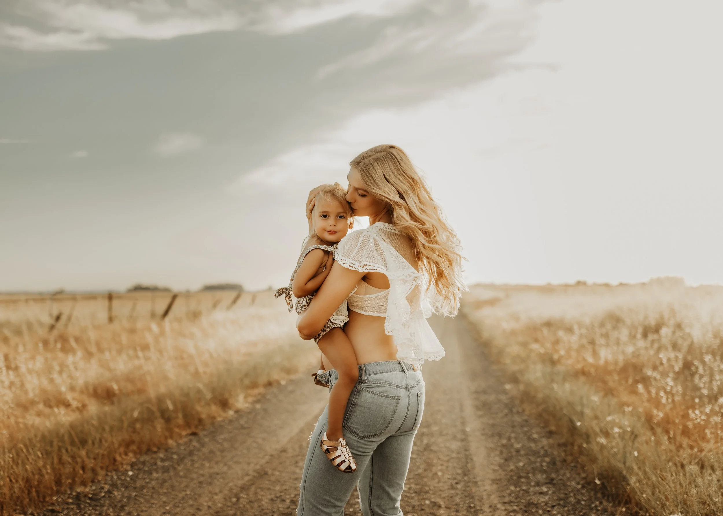 Preparing For Your Maternity Photos | Tsaiti Babella Photography