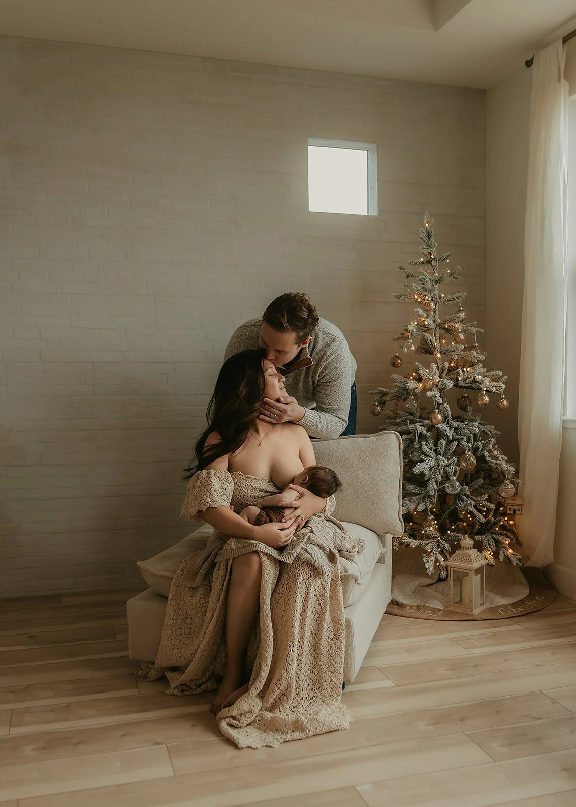 A Gentle Studio Experience In Roseville, From Waiting to Holding