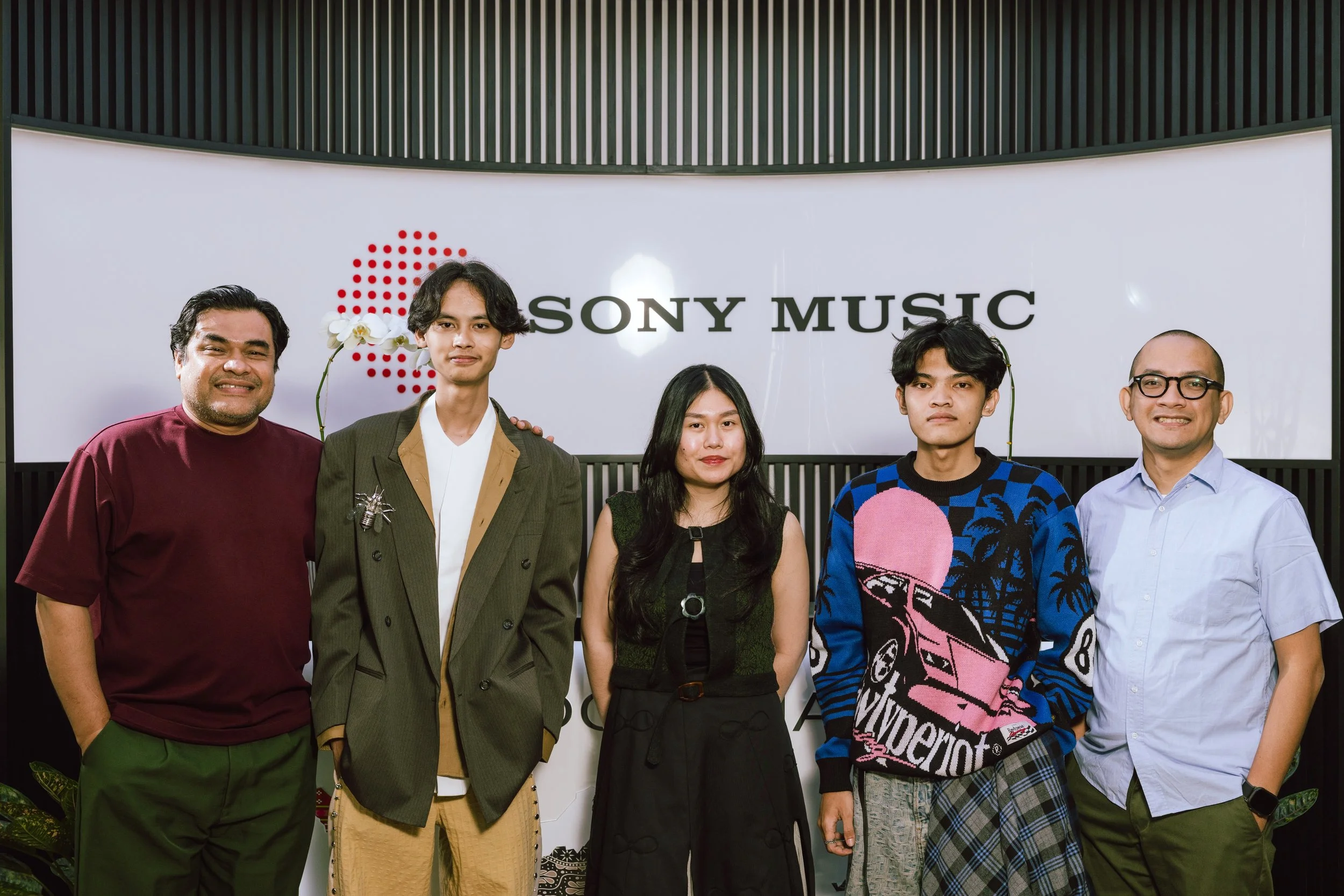 Sony Music Gandeng Sun Eater Luncurkan Label Baru, LUNAR