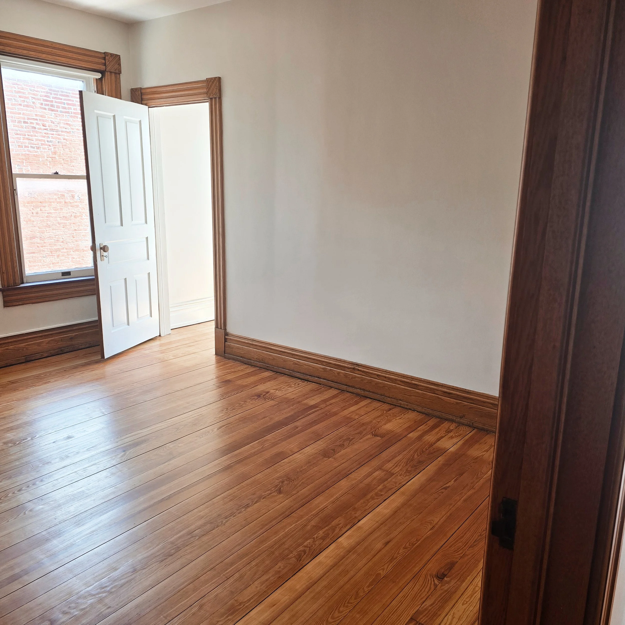 Vacant primary bedroom professionally staged in Hanover, PA to help buyers visualize the space.