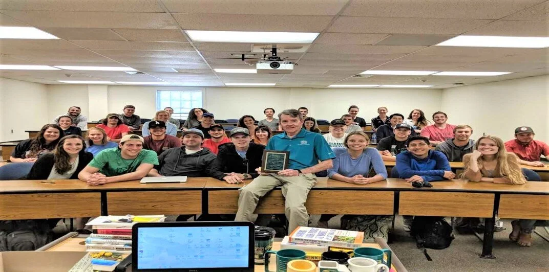 Steve with his final undergraduate class 2018