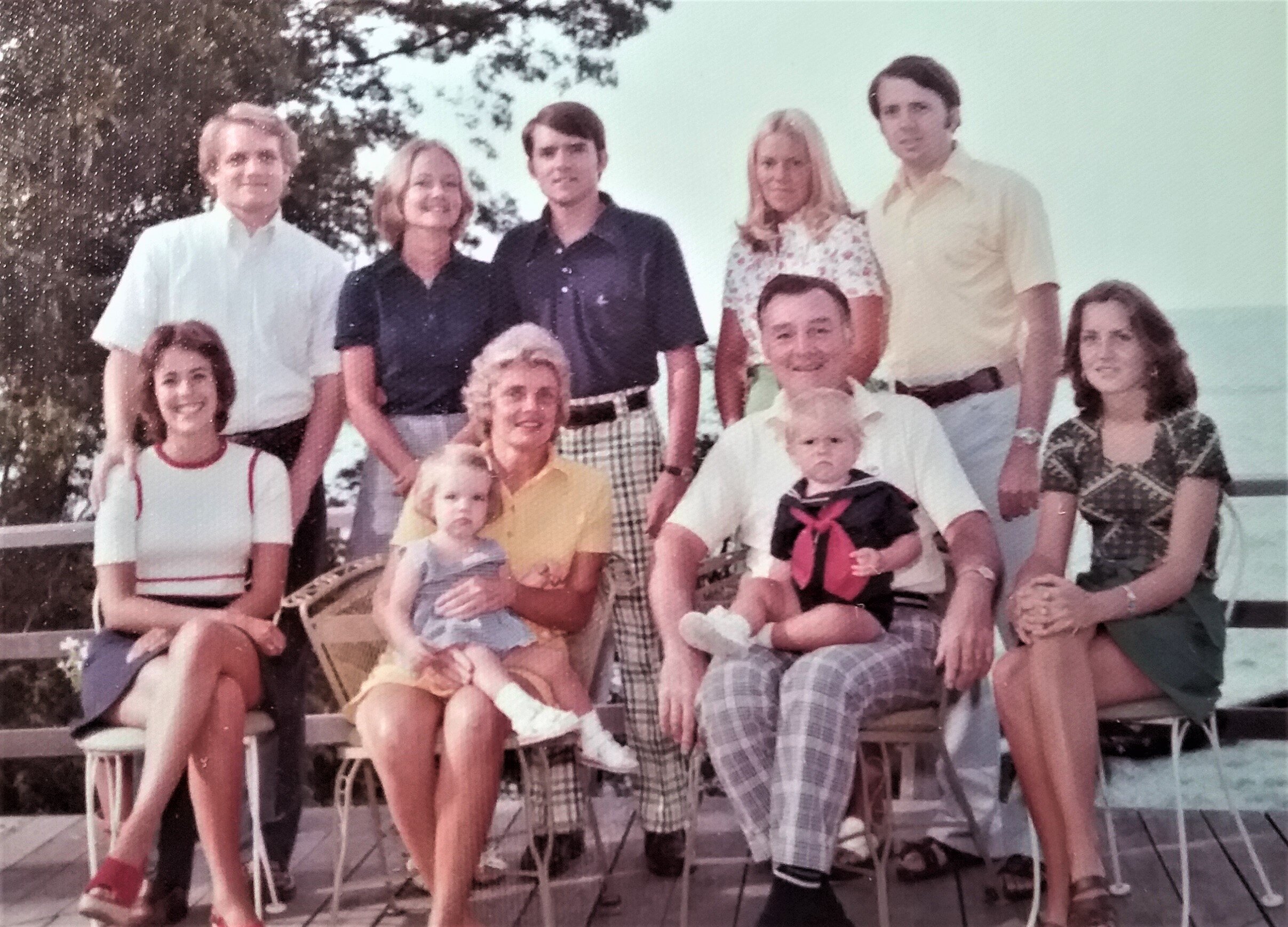 Steve with family in at the Sheridan Road house overlooking Lake Michigan in 1975.