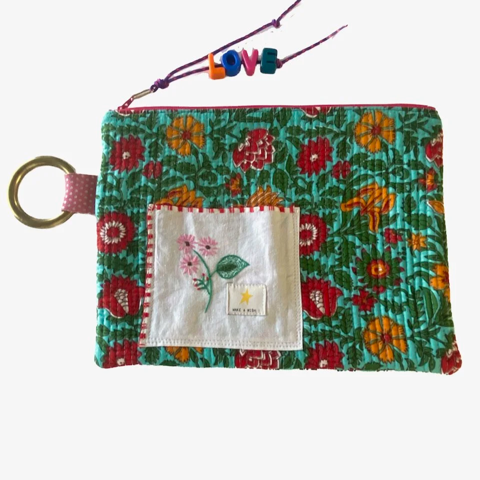 Large_Pouch.png