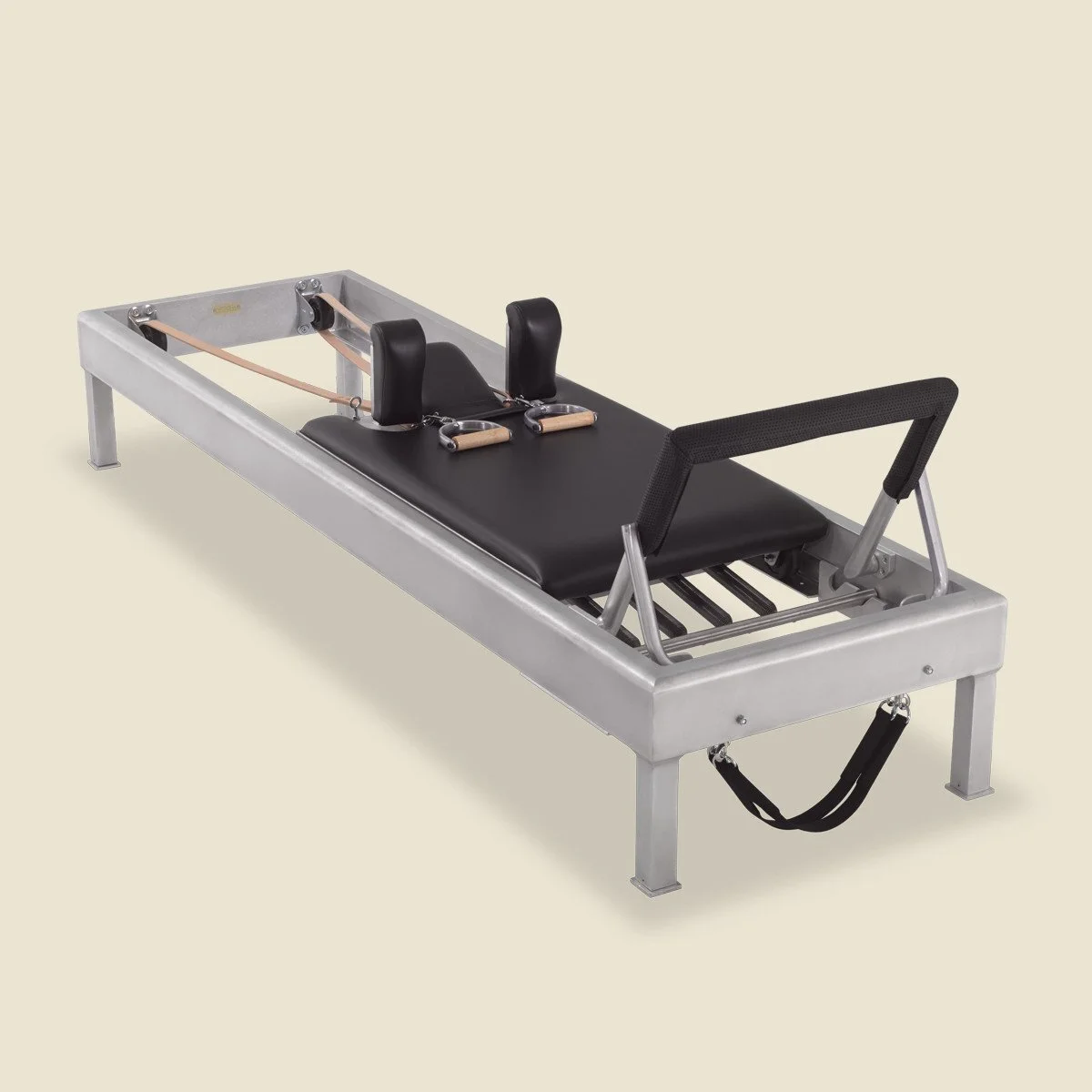 Gratz_Pilates_Reformer_Aluminum_Topview_92b0cb11-3743-44a8-bec6-d15f8eb5d1e0.jpg