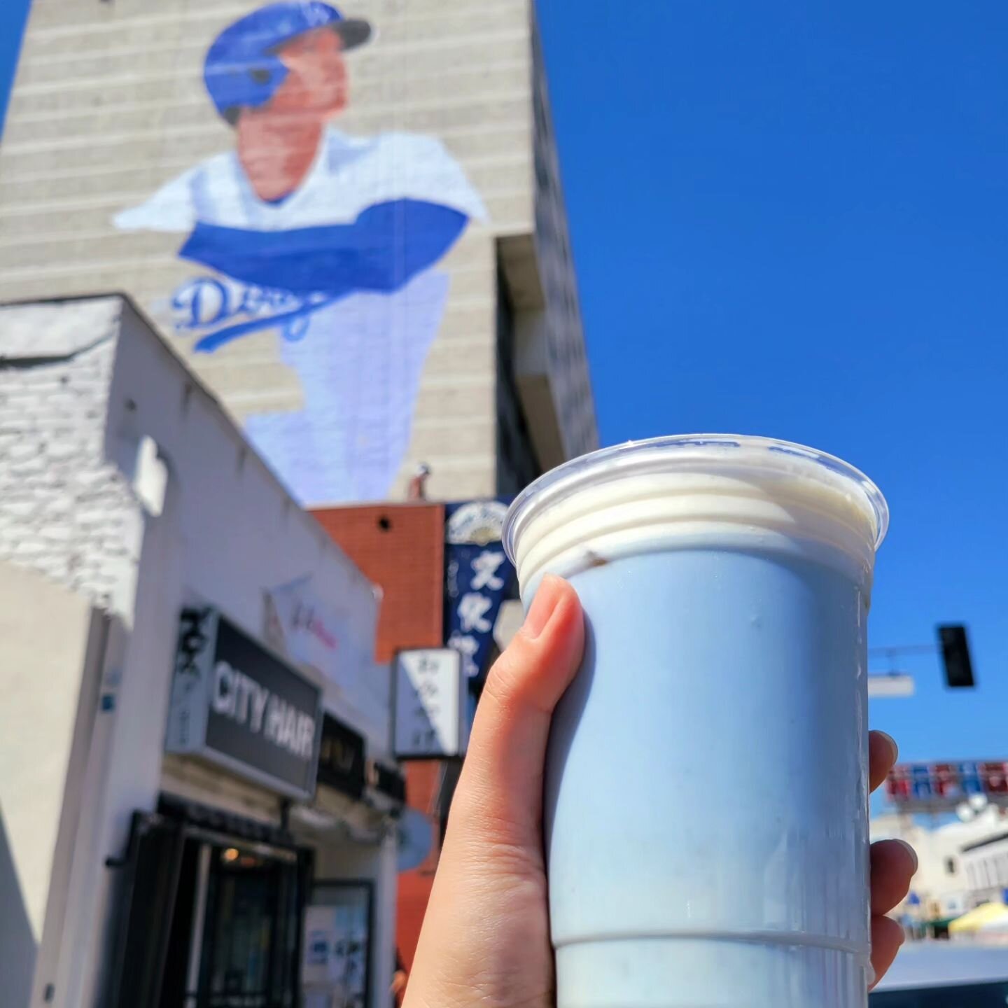 #LArising / Shohei Ohtani mural
Unveiling happening TODAY! MARCH 27th at 11am
Miyako Hotel
328 1st St, Los Angeles, CA 90012
In the heart of #LittleTokyo
.
#LA city pride will be in full effect this Wednesday. Don't forget to wear your your @dodgers 