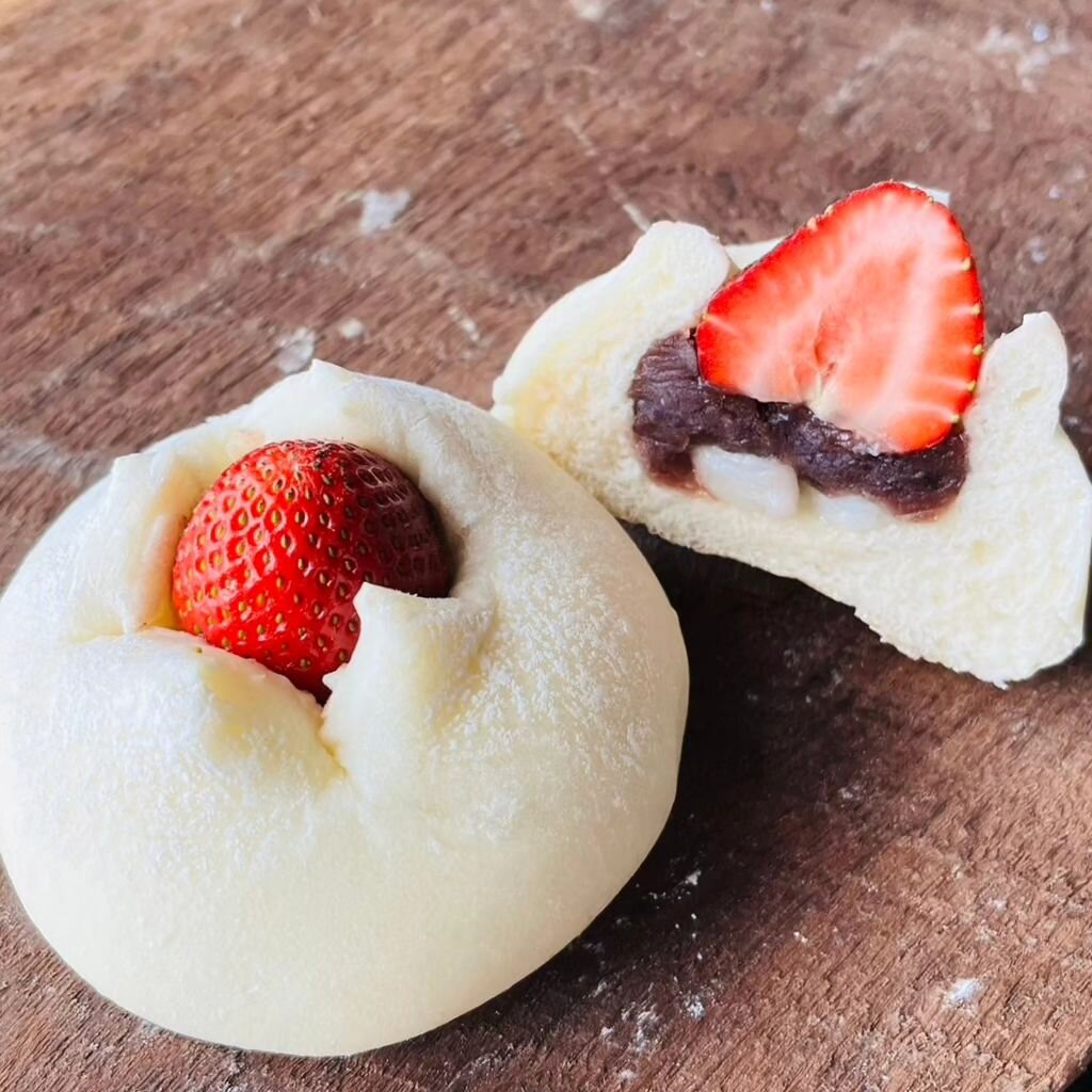 🌷Spring has sprung! 🌼 
Enjoy this spring season with our newest sweet pastry!

🍓Ichigo Daifuku
Ichigo Daifuku is a popular Japanese spring dessert (mochi stuffed with a fresh strawberry and sweet red bean paste) Our version is similar with a soft,