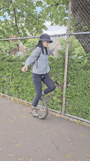 Parapack_Jaiyu_Unicycle.gif