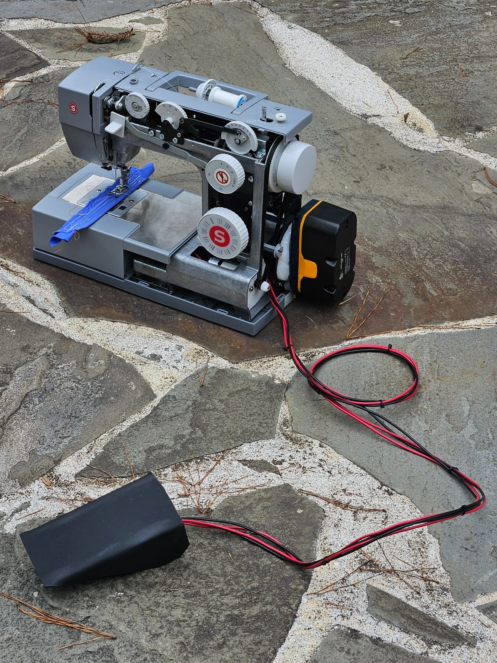 Singer Sewing Maching Hack 03.jpg