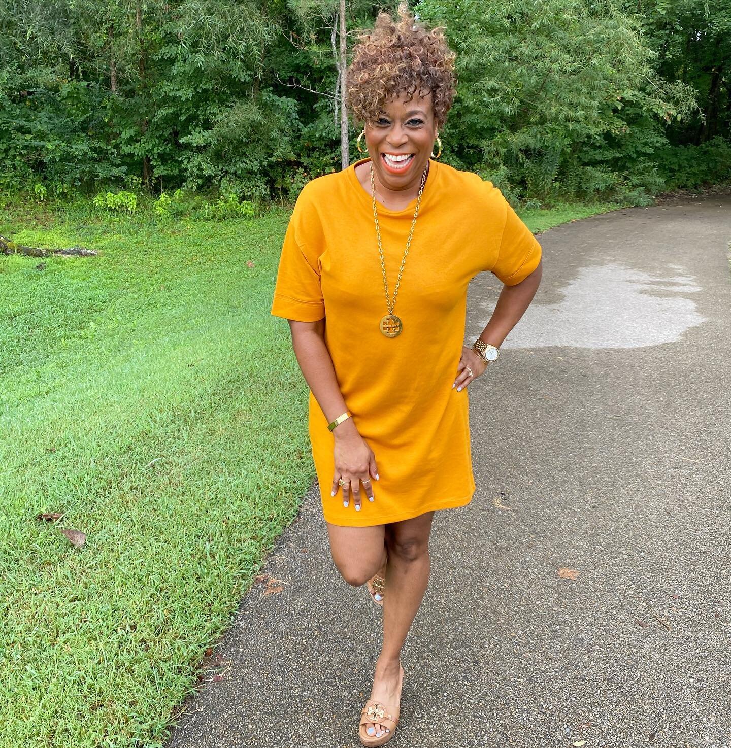 G R A T I T U D E 🧡
*
Happy Sunday! Starting the week off with gratitude and a SMILE. Grateful for the little things in a challenging world. Happiness is an inside job. Do small things each day to create a positive mindset. Don&rsquo;t let nothing s