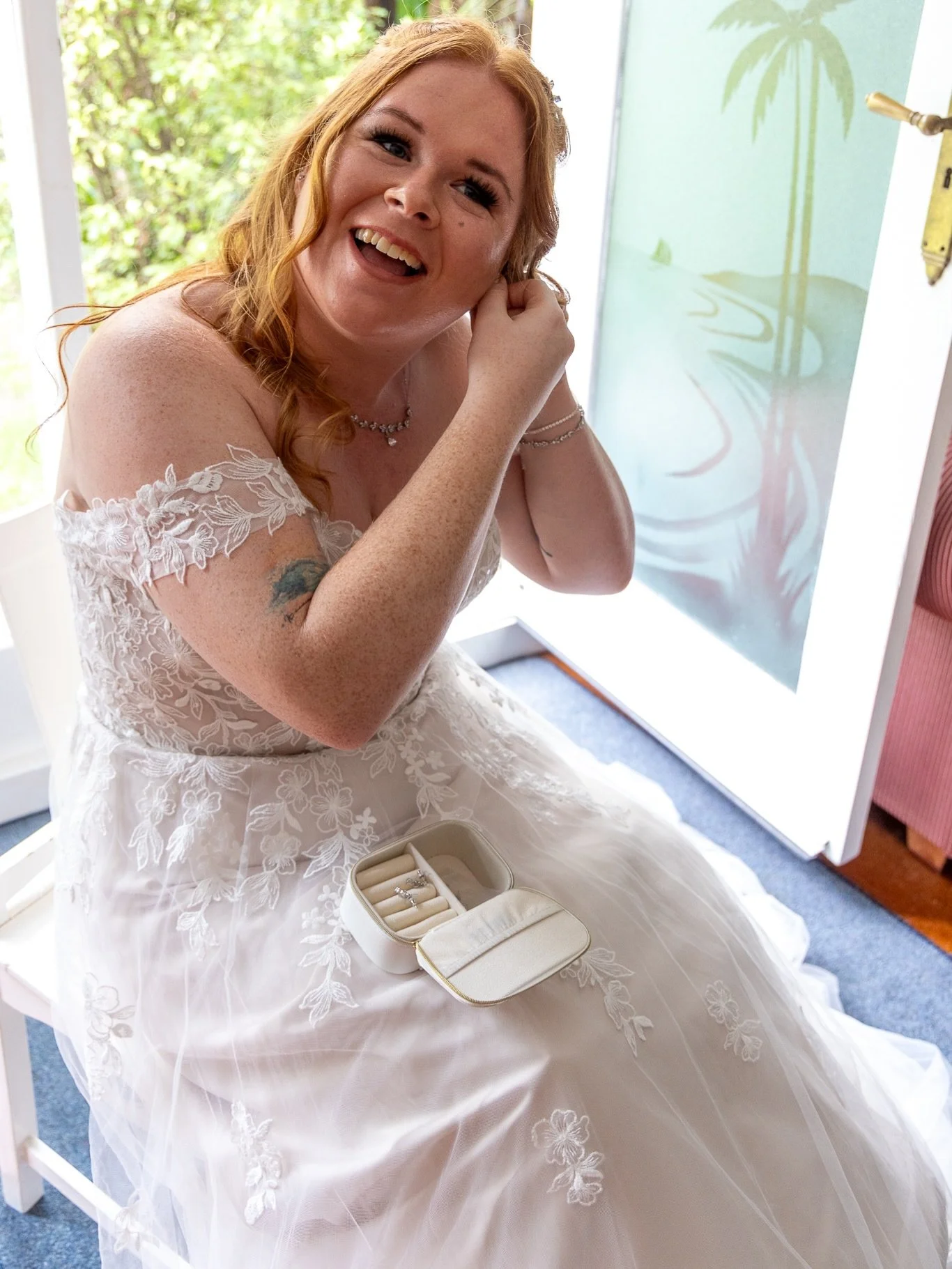 Such a stunning Thursday to seal their lovestory!! Thank you to all the amazing vendors who brought the magic ingredients! 🌿🌿🌿
Hair-Saskia &amp; Co
M-up-Alice Gibson Falleni
Flowers-Wild Essence
Celebrant-SJ Laing
Cake-Olive Jay Cakes
Venue-The Bl