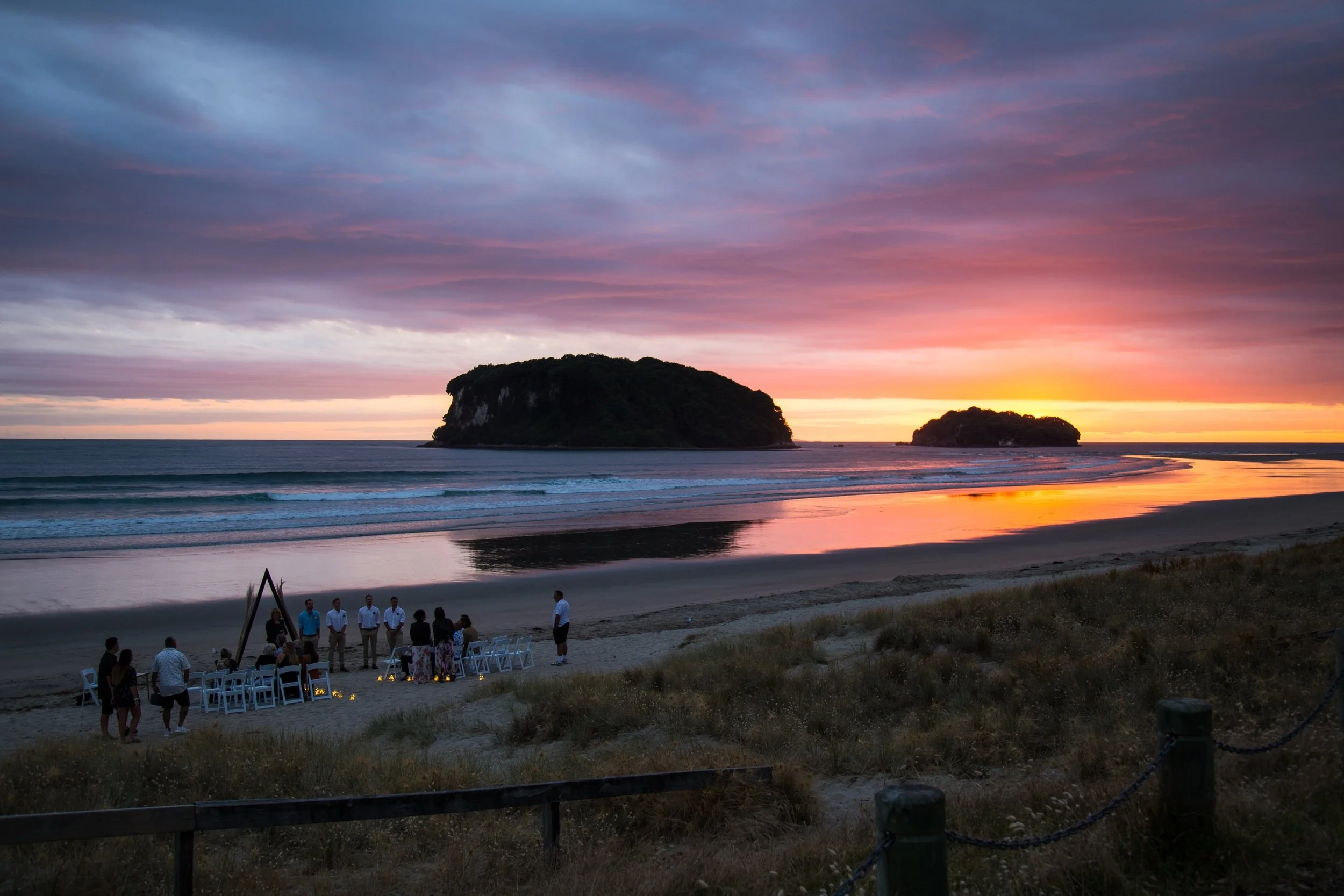 Sunrise weddings are a thing&hellip;starting the day off perfectly, in paradise! How good!! 🌺🌺🌺
www.lushphotographynz.co.nz
@lush_photography_nz