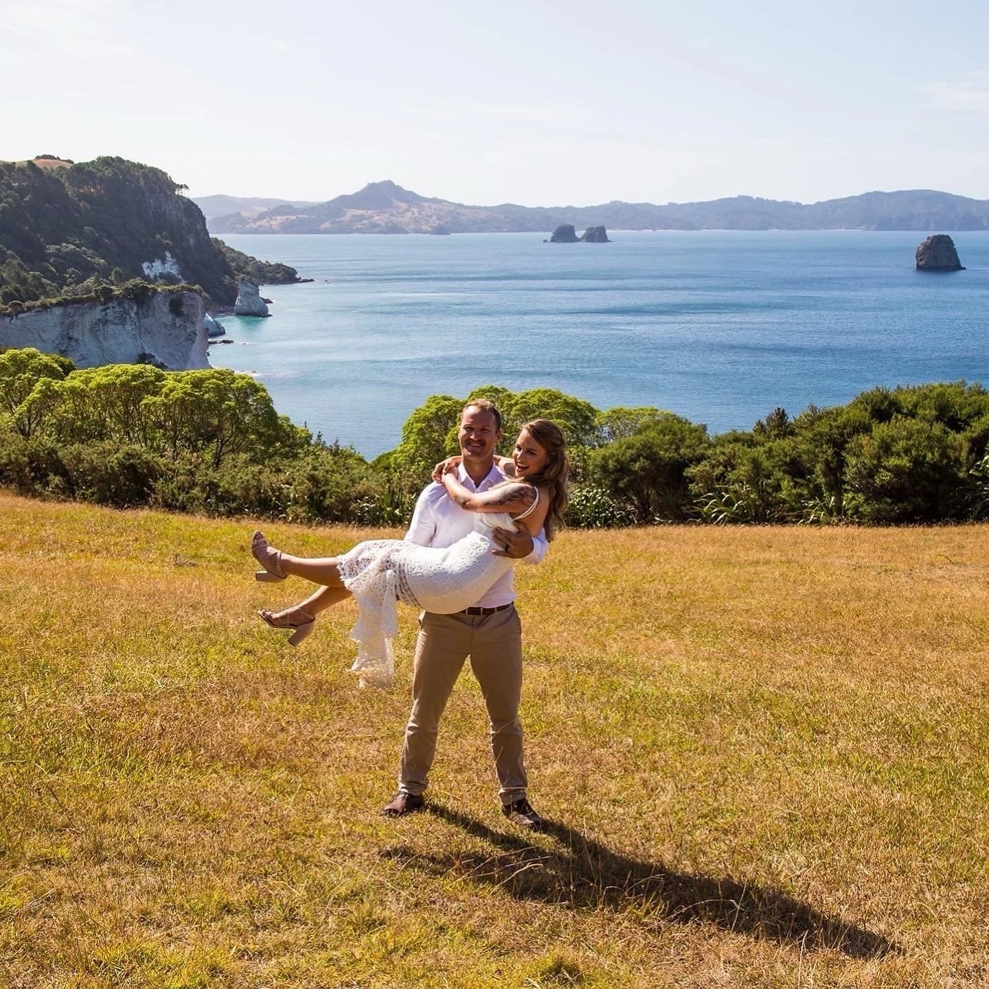Elopements are a super beautiful way to marry your love, on the gorgeous Coromandel! We provide all-inclusive packages, including accom, celebrant, hair &amp; m-up, flowers, bubbles, photography &amp; more! Check out all the deets as to how, on our w