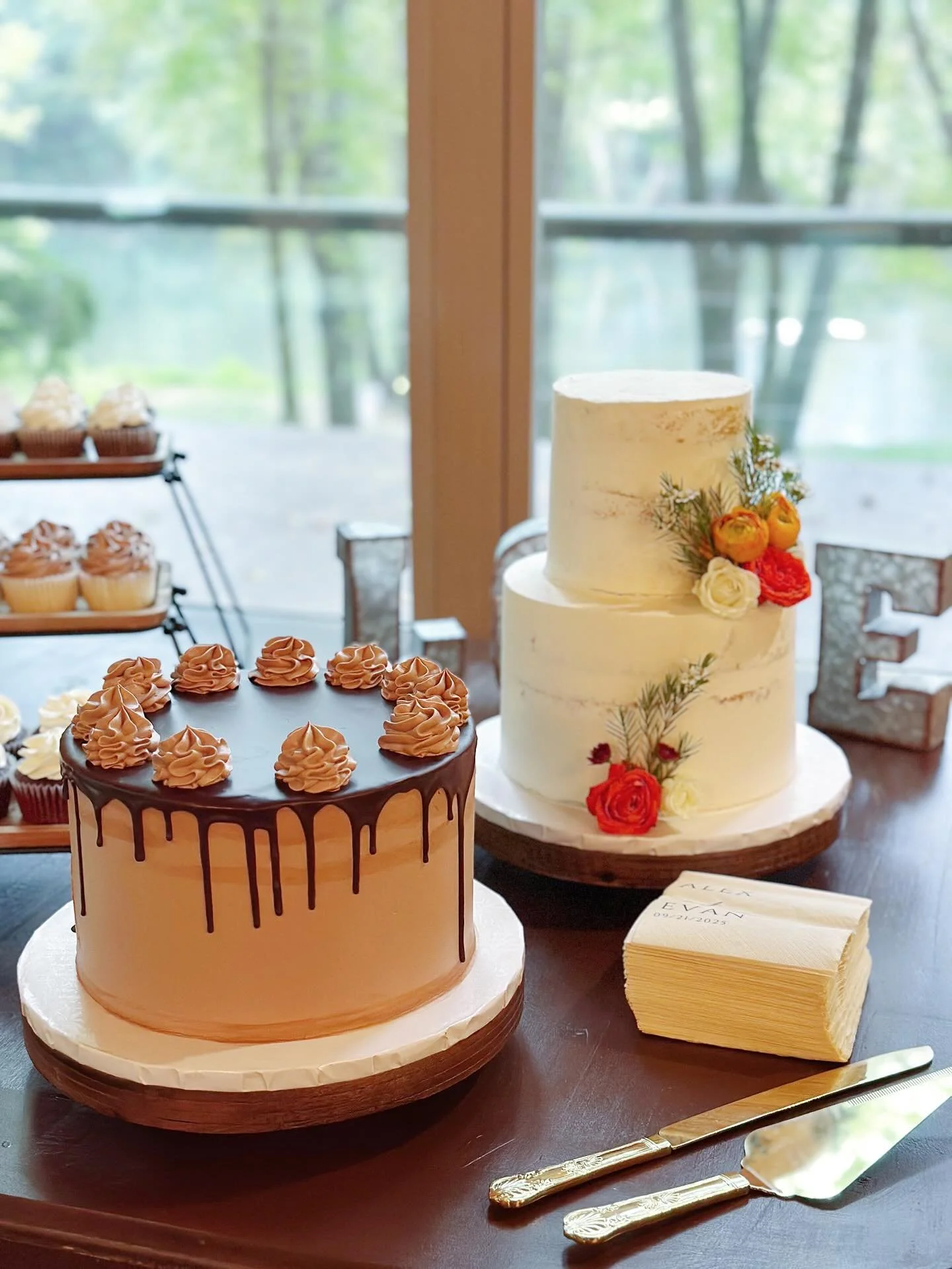 Congratulations Alex + Evan

@hiwasseeriverweddings
