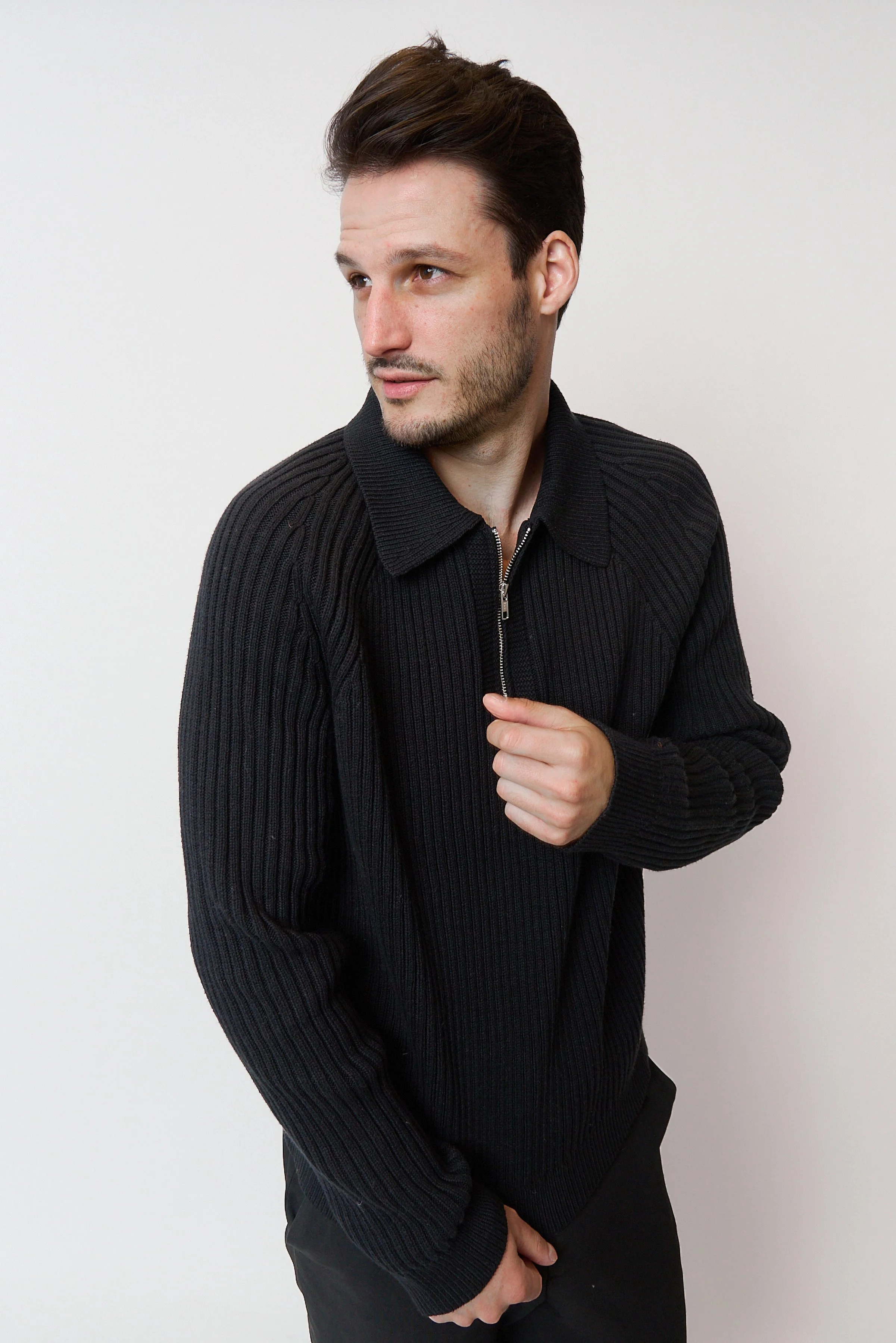 CMF25-10105S BLACK.jpg