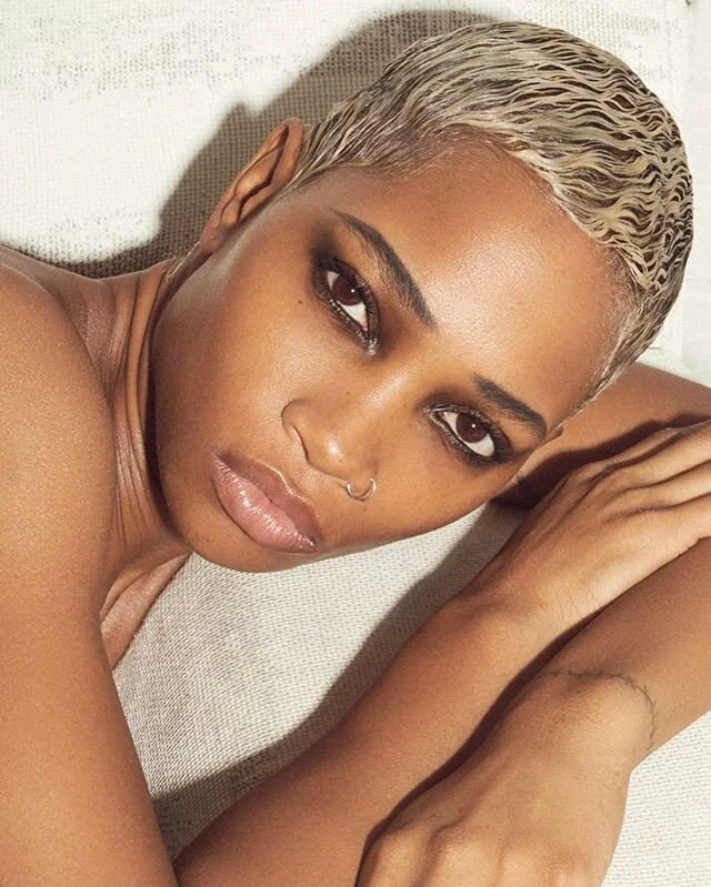 New Beauty Editorial In @desnudoitalia 
Model 
@nimaford @statemgmt 
Makeup @samvissermakeup 
Hair @tyshearn 
#90s #beauty #90sbeauty #desnudo #desnudoitalia