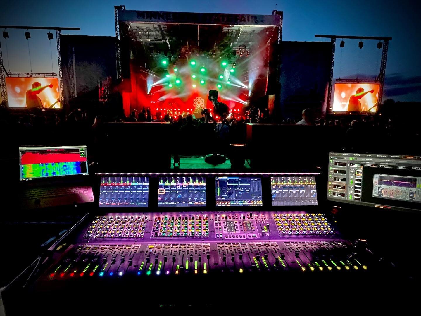 A beautiful sunset for the backdrop for tonight&rsquo;s @breakingbenjamin show at the @mnstatefair 

Had a nice visit with an old friend and then an awesome show with my new friends.

Life is good. 

.
.
.
.
#audioengineer #bands #BigRockShow #Breaki