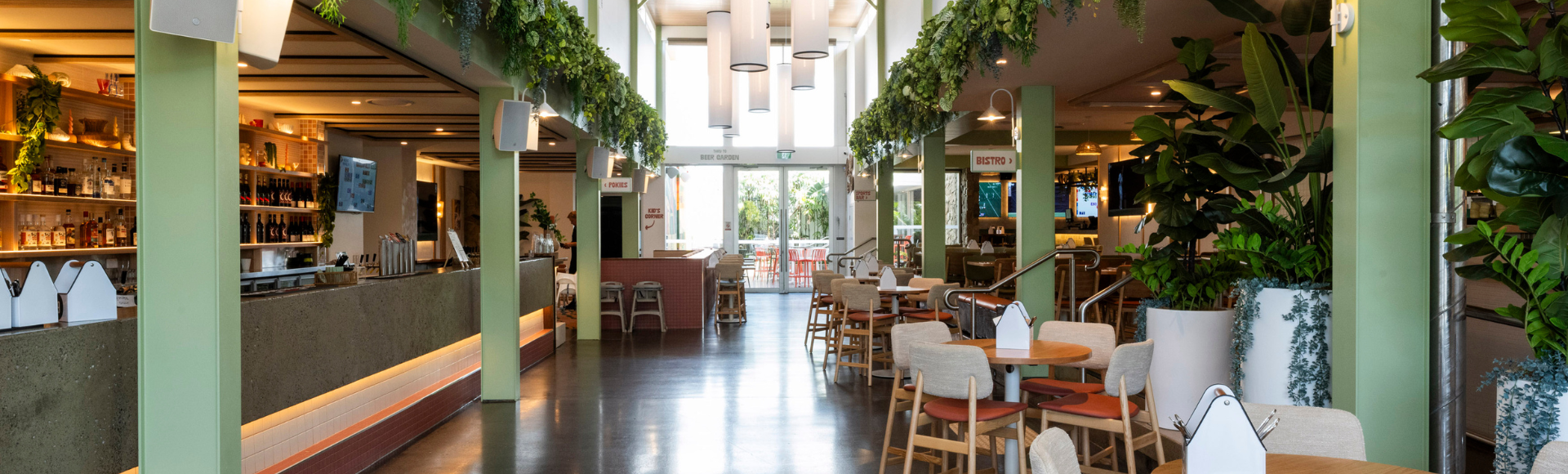 Villa Noosa Header Banner (1).png