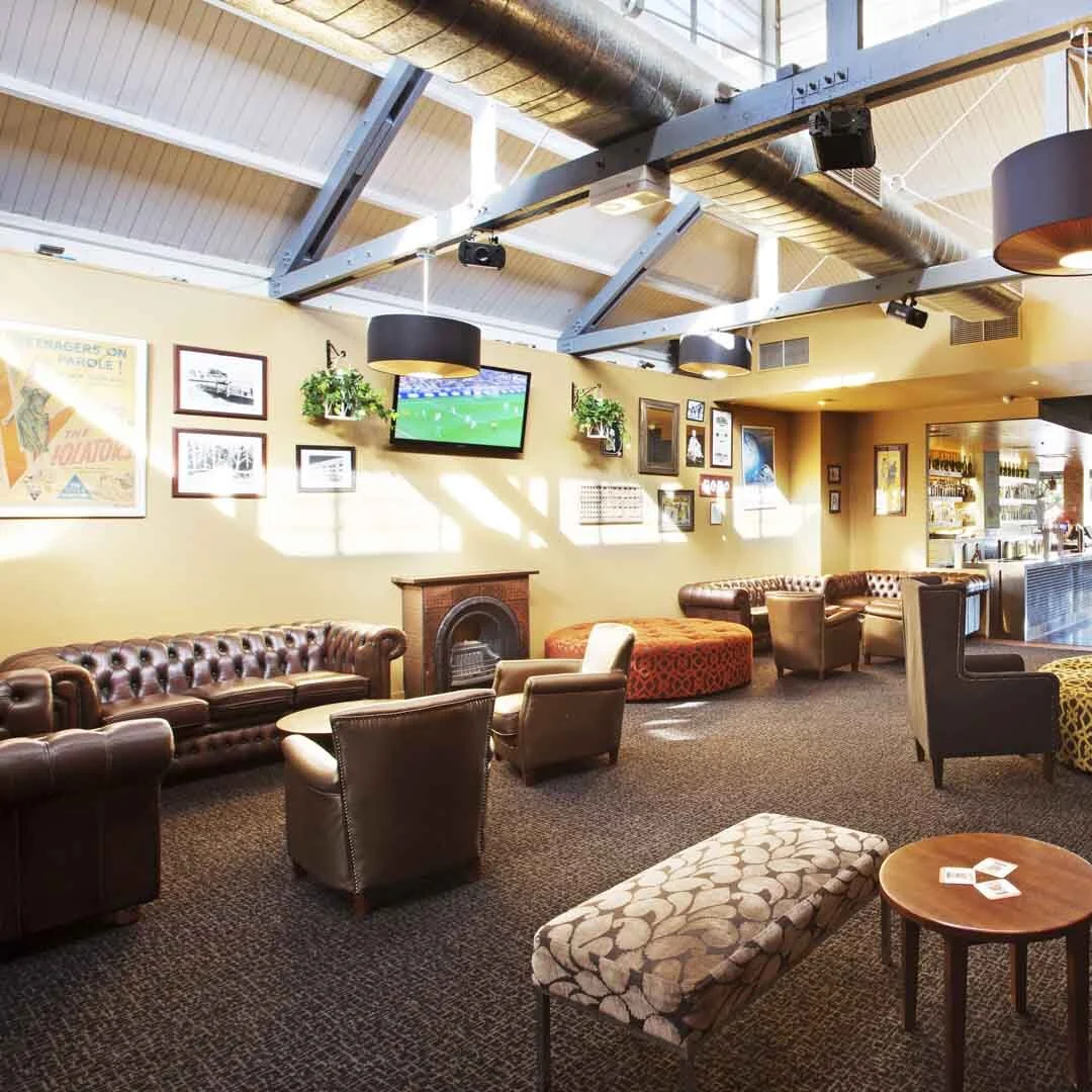 Functions-Lounge 5-Square.jpg