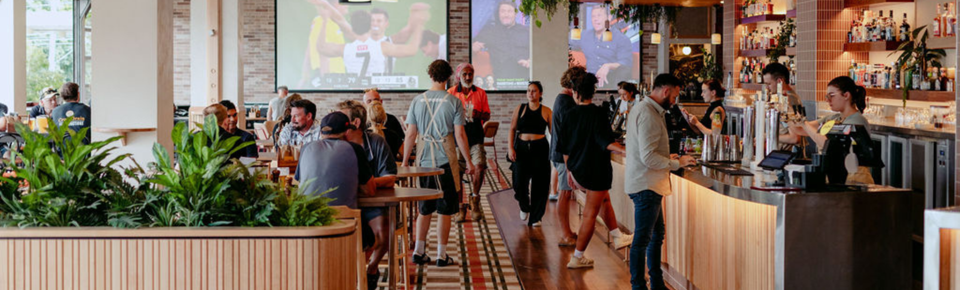 Oxford 152_Whats On Header Banner.png