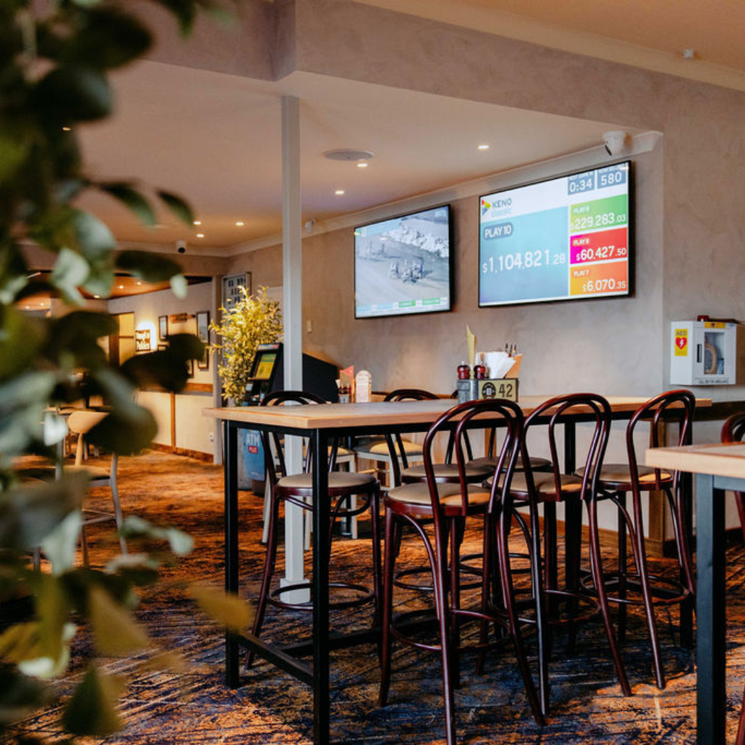 Oxenford Tavern Homepage Gallery (2).png