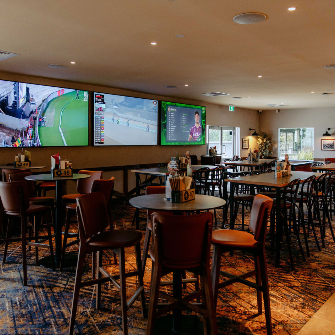 Oxenford Tavern Homepage Gallery.png