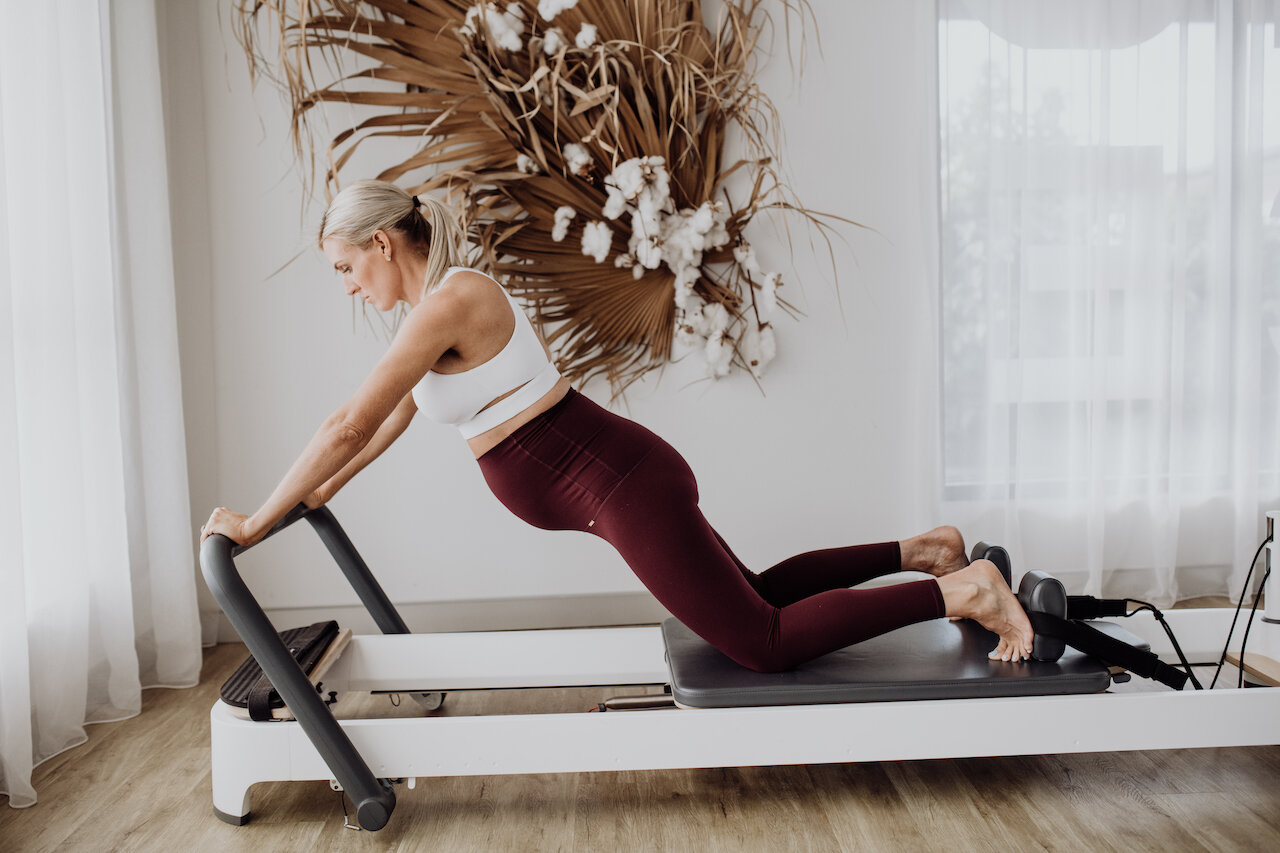 Training on the reformer during pregnancy at Pilates Place
