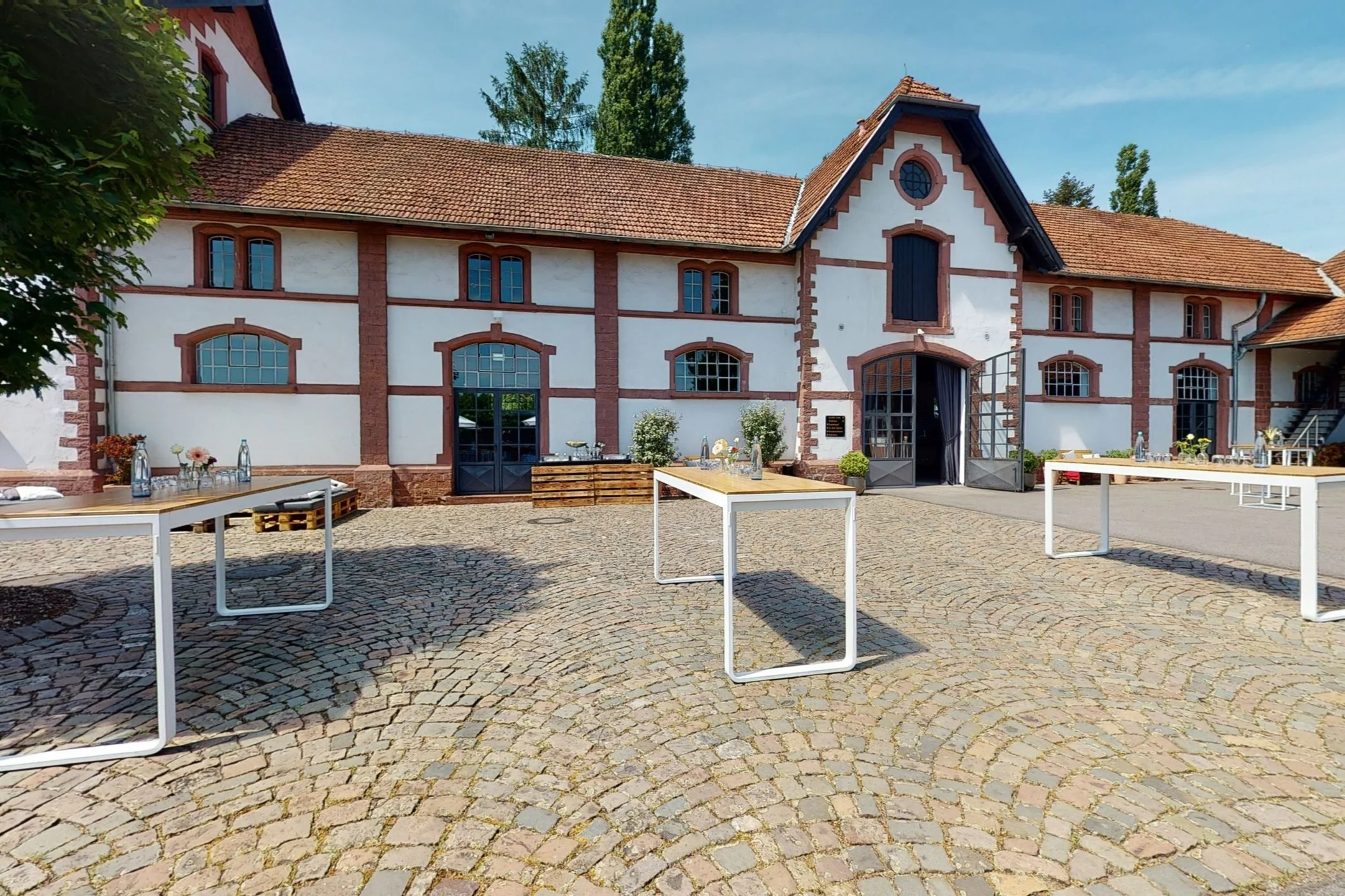 Park Innenhof Gut Wiesenhof