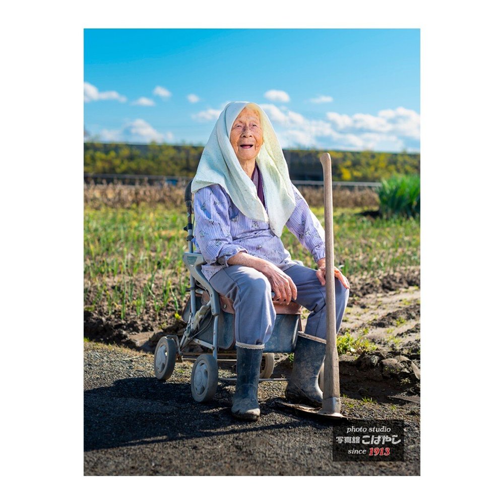 長岡商工会議所によるお得なクーポン「ポッキリパスポートプレミアム」略して「ポキパス」が今年もスタートします！

写真館こばやしではスタジオや出張ポートレート撮影の二種類の商品をご用意いたしました。お値段はどちらもポッキリ&yen;20,000！

出張ポートレート撮影は、スタジオまでの移動が難しいご高齢の方やご自宅での撮影を希望される方におすすめなプランです。

＿＿＿＿＿＿＿＿＿＿＿
写真館こばやしの想い
私たちの「肖像写真」ではその方の「生き様」を写し出します。
その方の一番居心地がいい場所