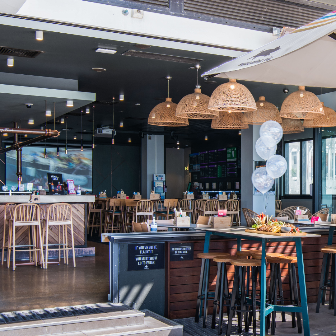 Bar — Burleigh Heads Hotel, Burleigh Heads, QLD