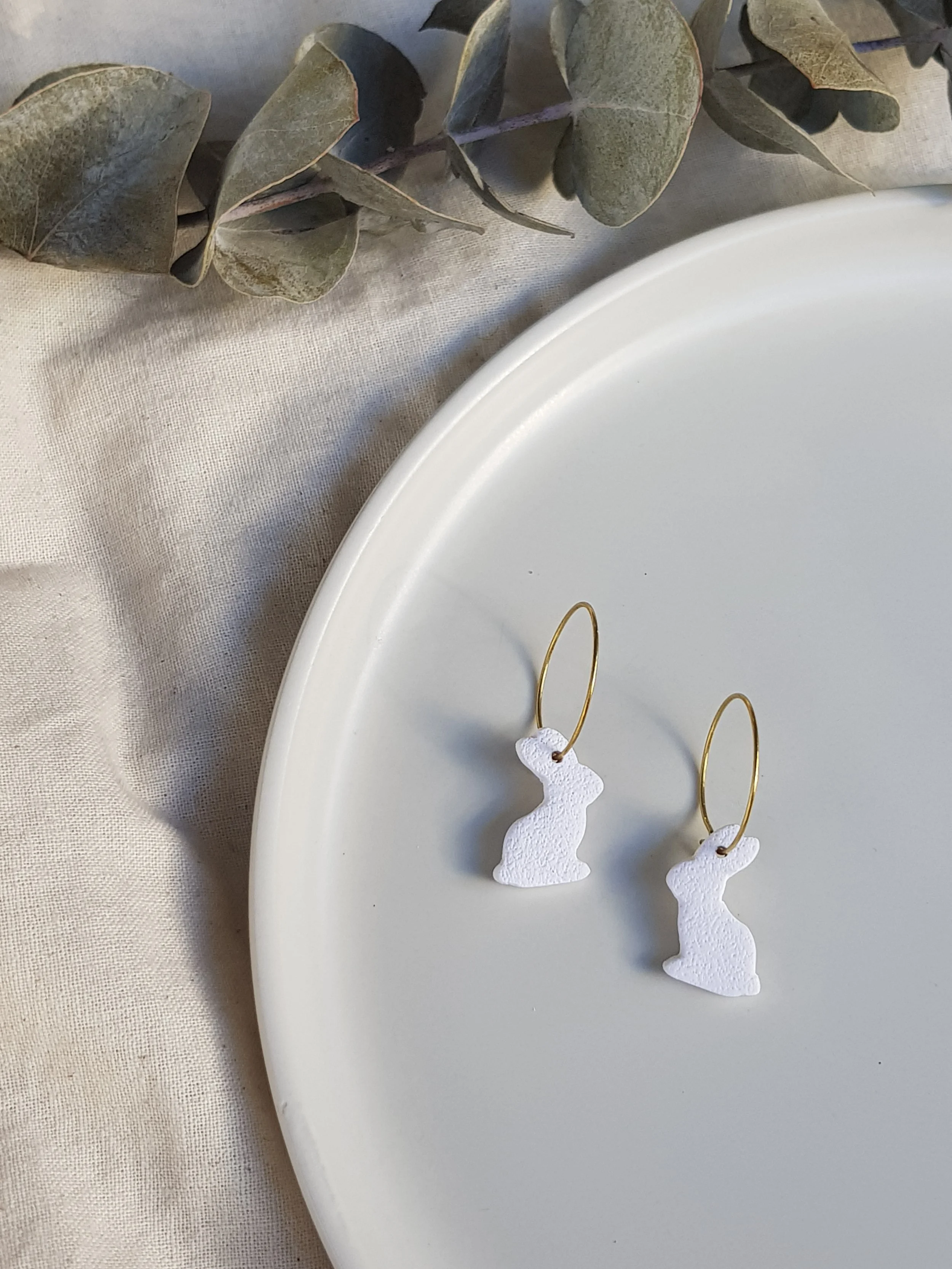 Honey-Bun Hoop Dangles in "Snow"