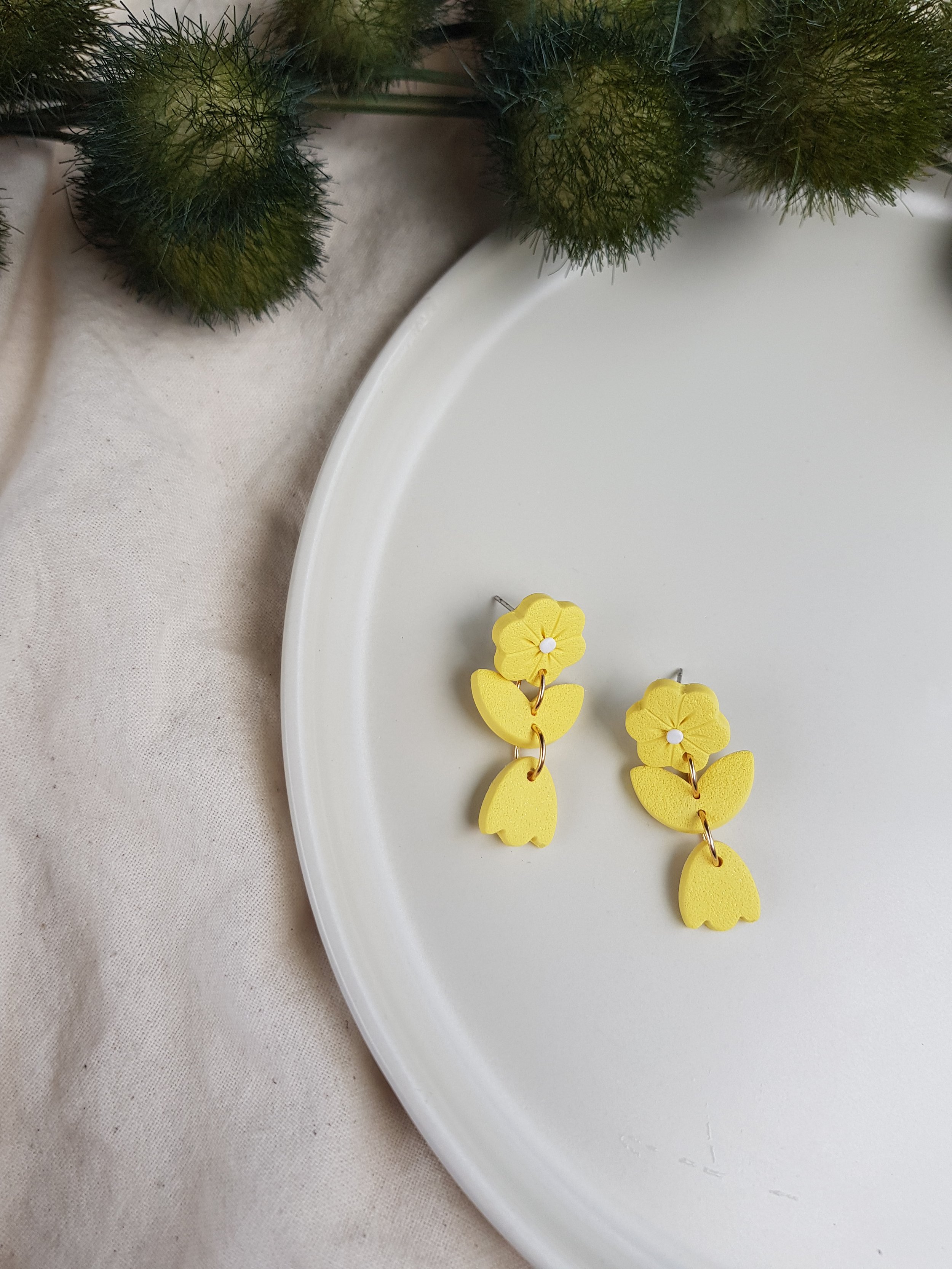 Misty Dangles in "Lemonade"