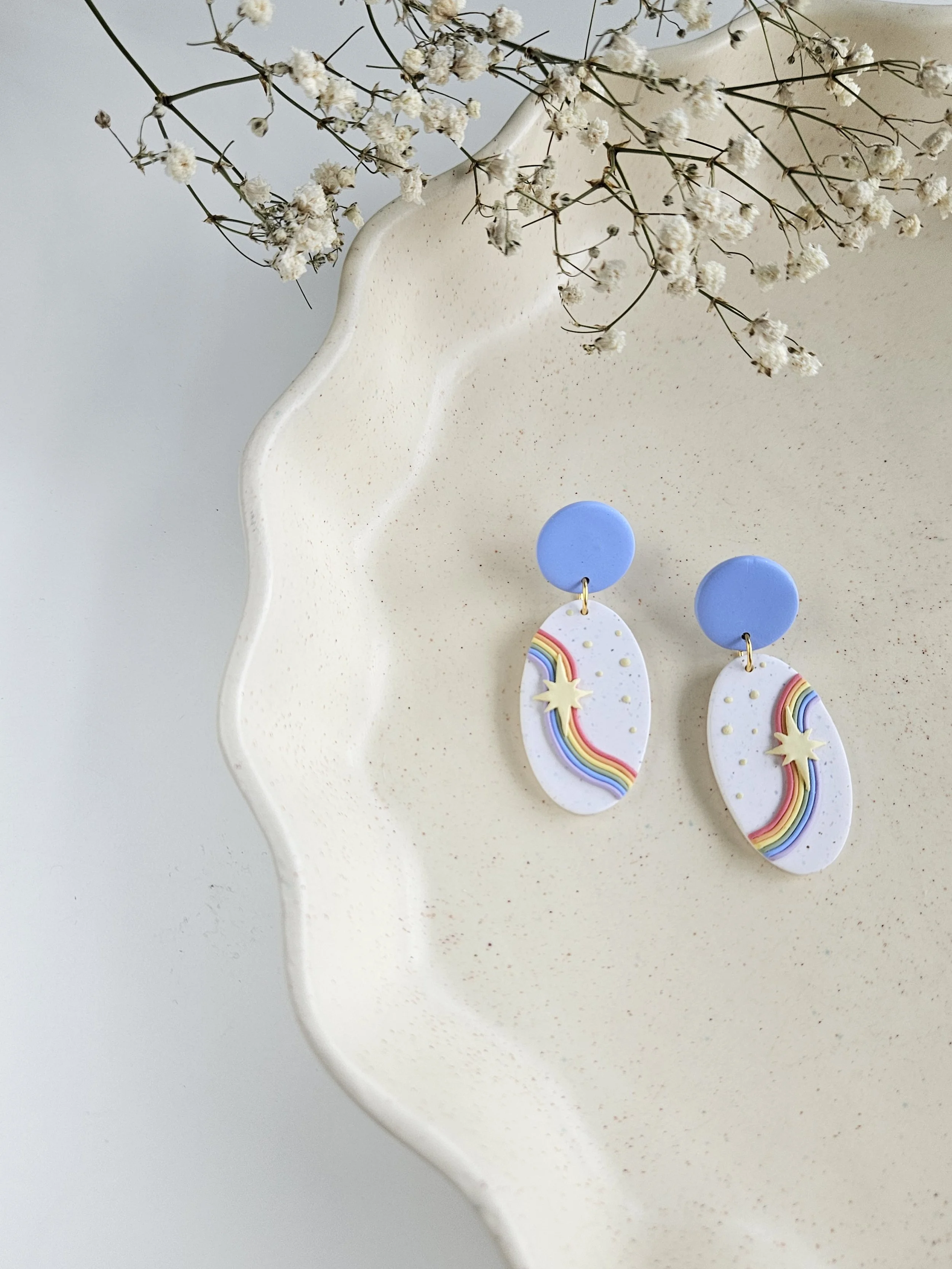 Bonnie Dangles in "Over the Rainbow"