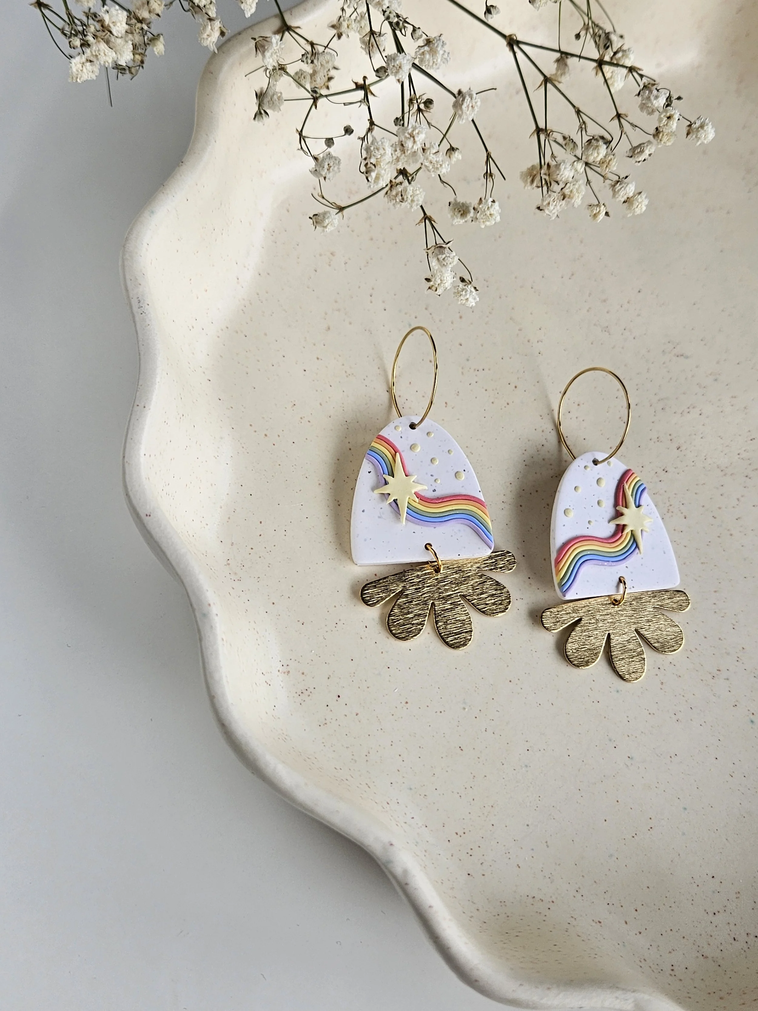 Jelly Dangles in "Over the Rainbow"