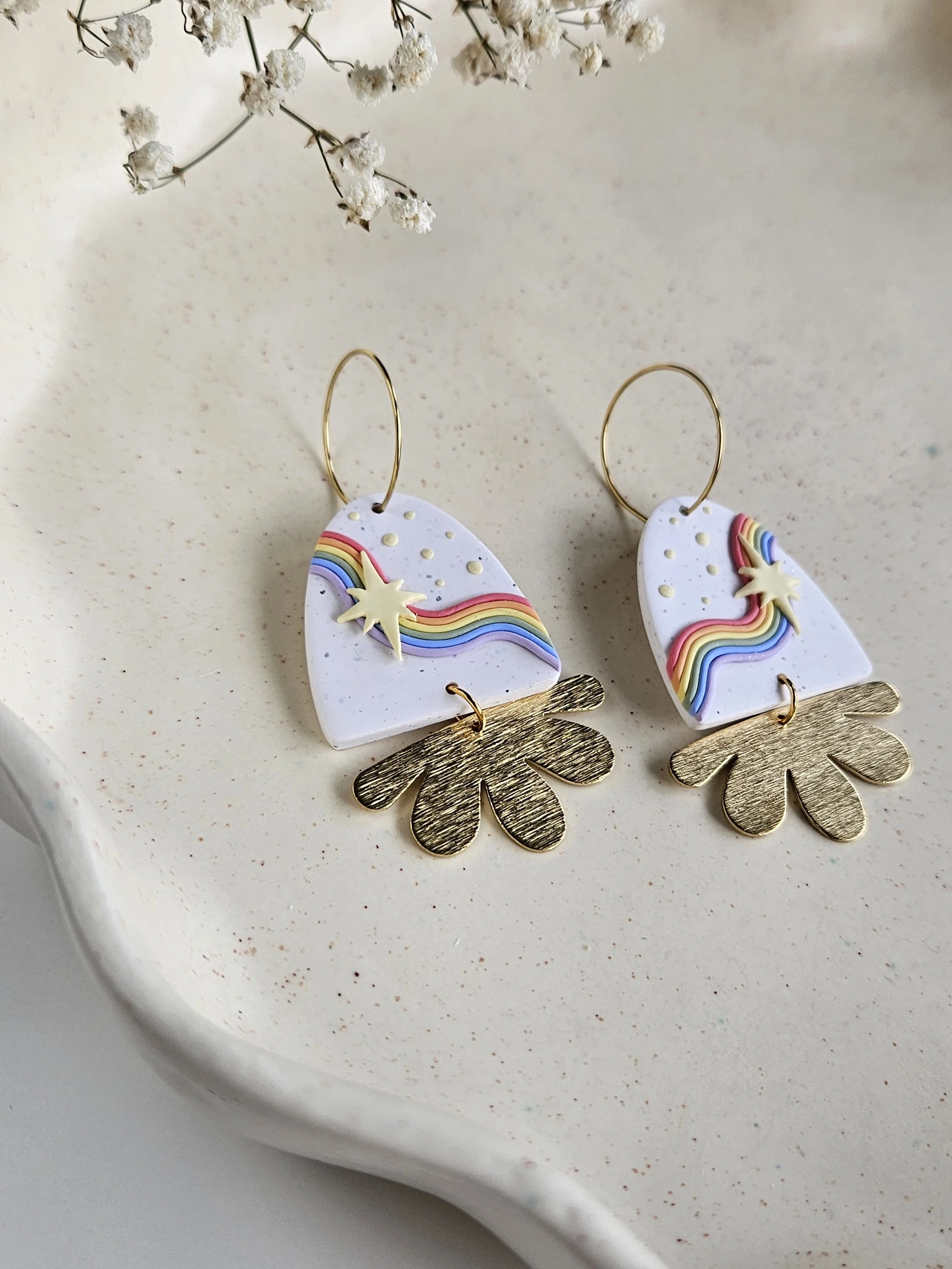 Jelly Dangles in "Over the Rainbow"