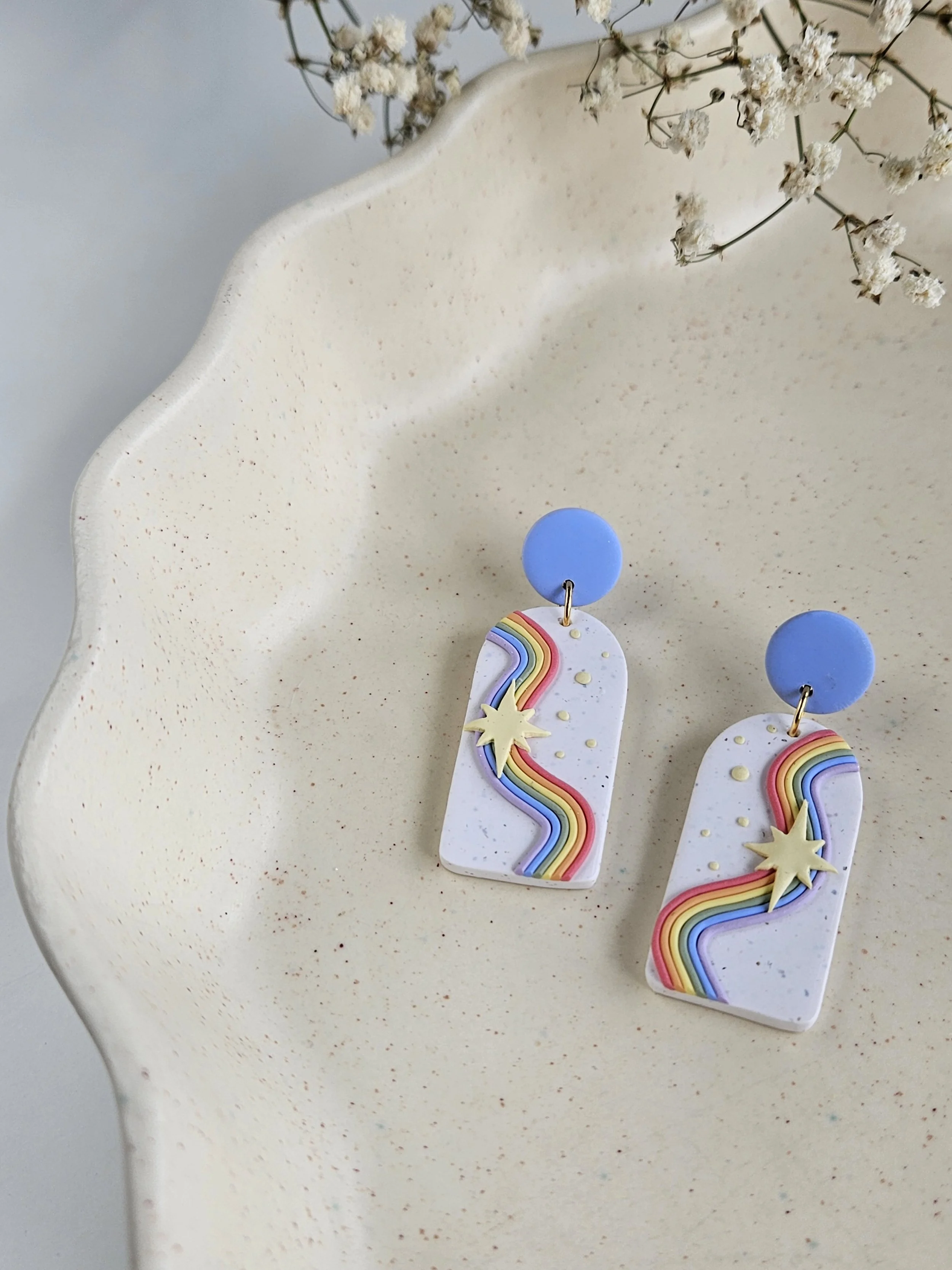 Josie Dangles in "Over the Rainbow"