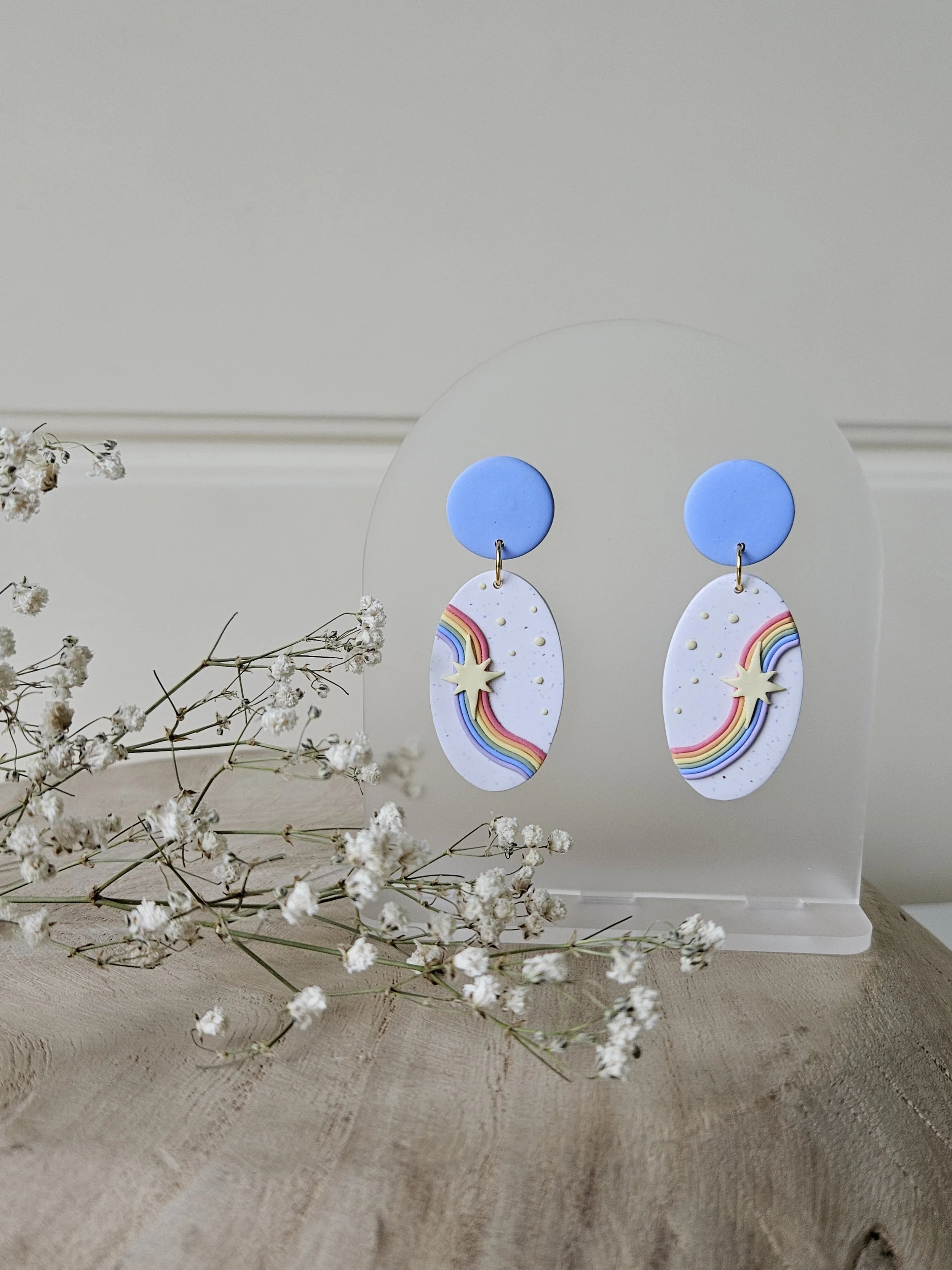 Bonnie Dangles in "Over the Rainbow"