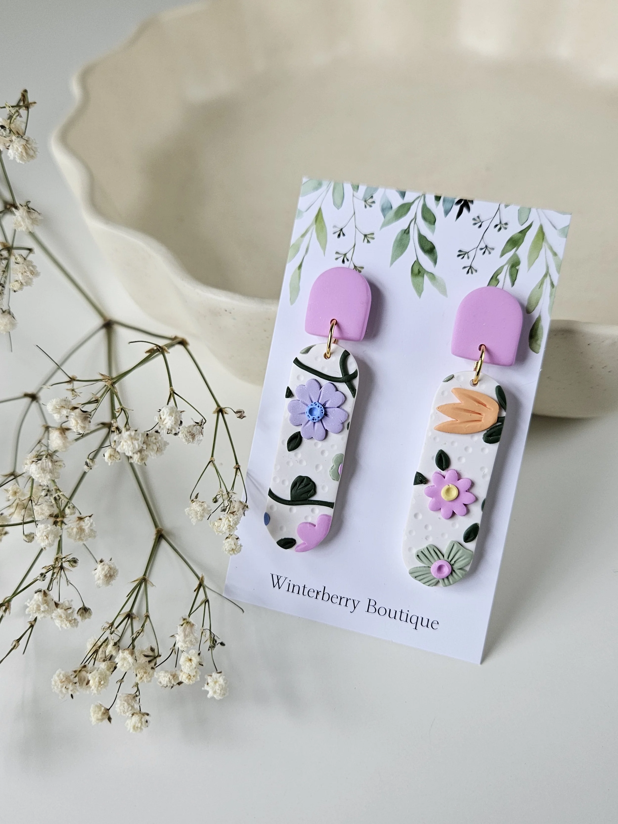 Ella Dangles in "Secret Garden"