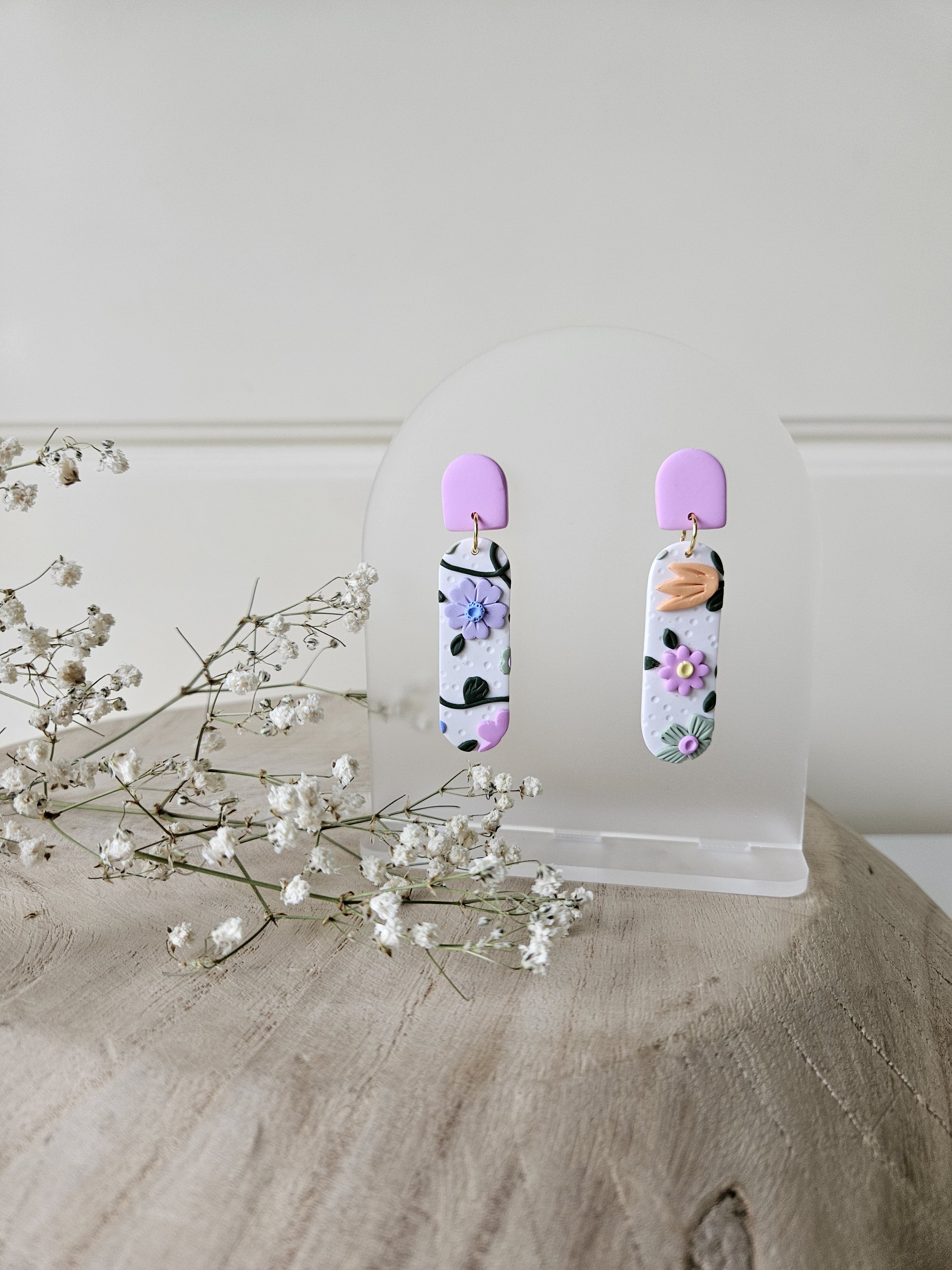 Ella Dangles in "Secret Garden"