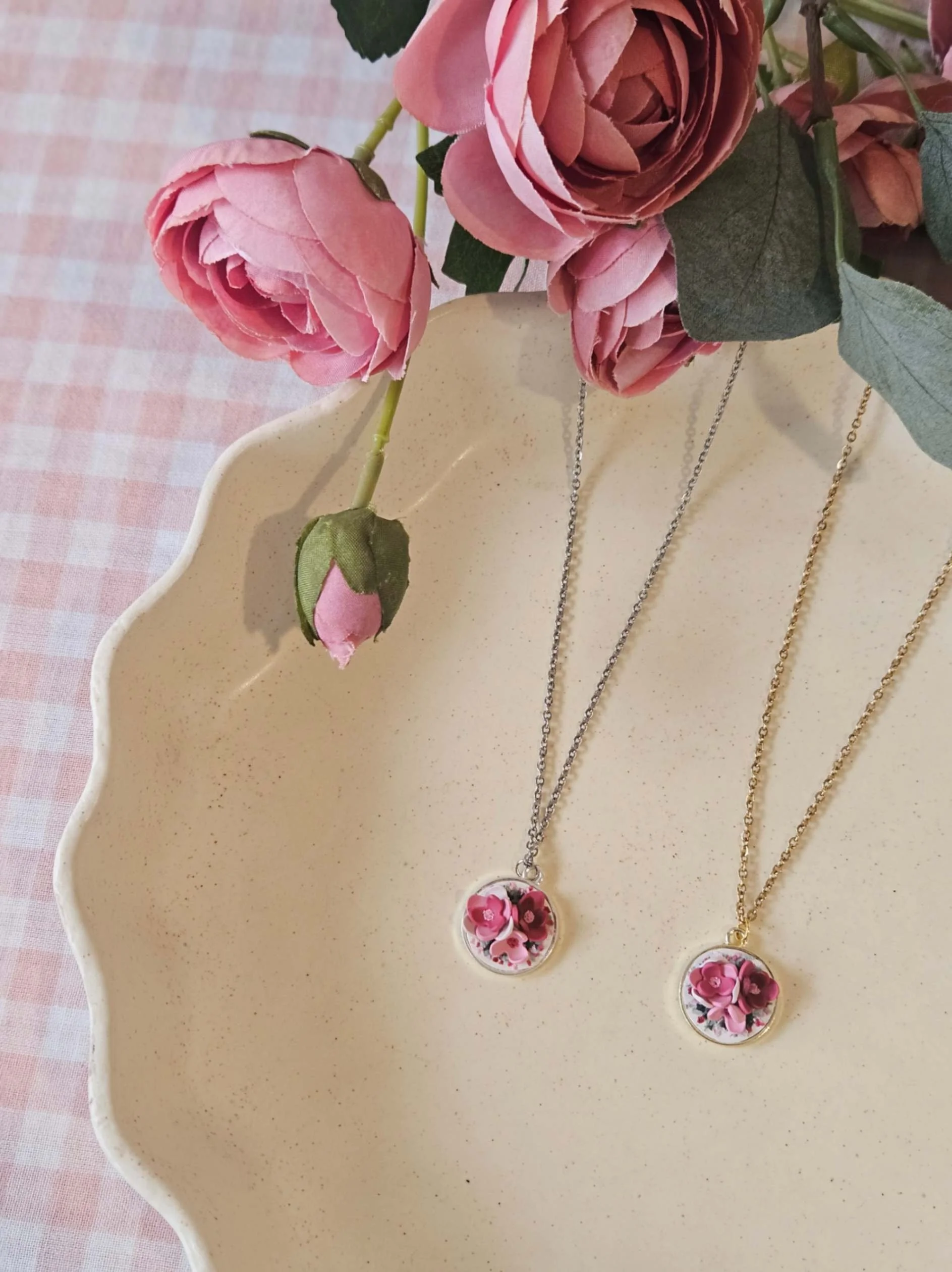 polymer-clay-pink-floral-pendant-necklace-small-winterberry-boutique-australia.jpg