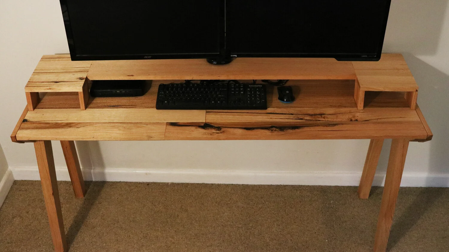 desk-3.jpg