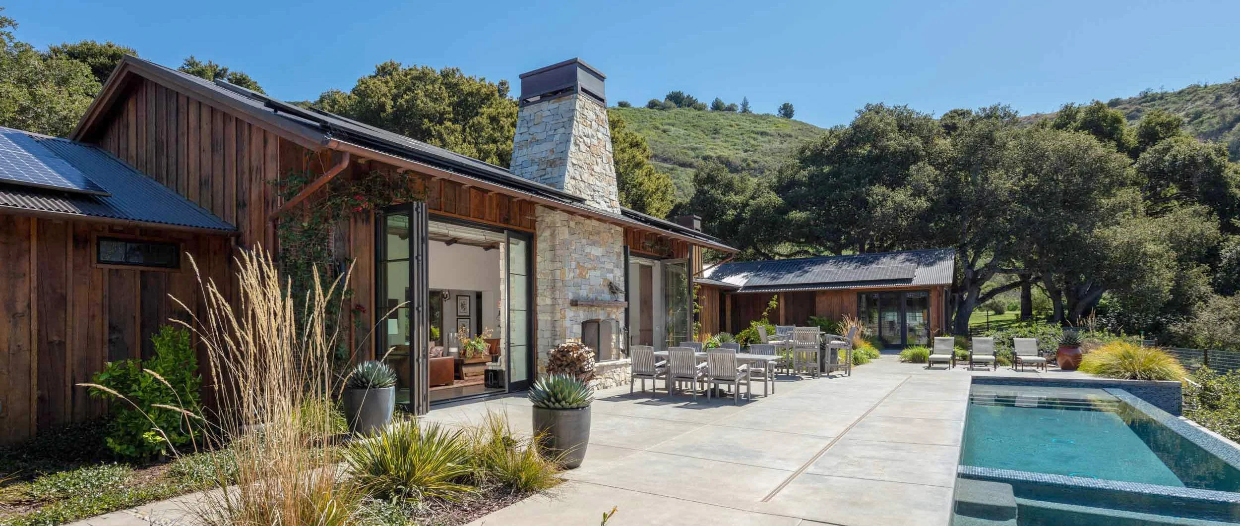 Simple Colonial Ranch Design How Monterey Colonial and Ranch Style Architecture Shapes West Coast ...