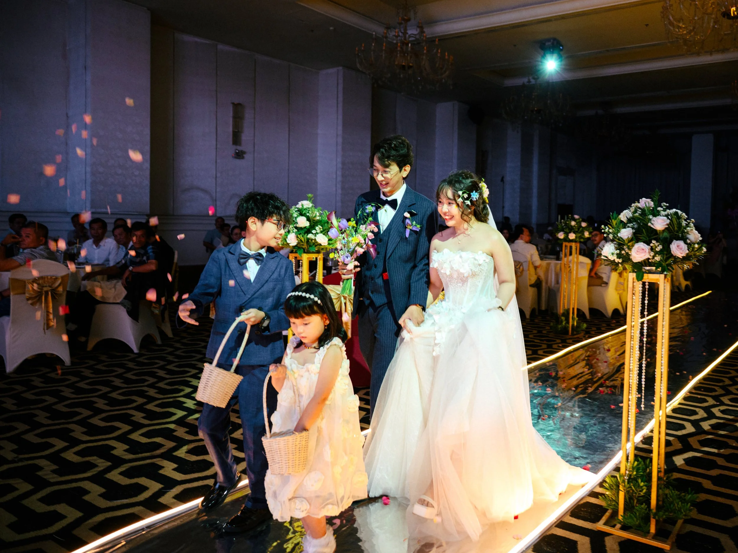 Huy & Huyên, Tiệc Báo Hỷ Sài Gòn — Pham Si Luan Photography (81)