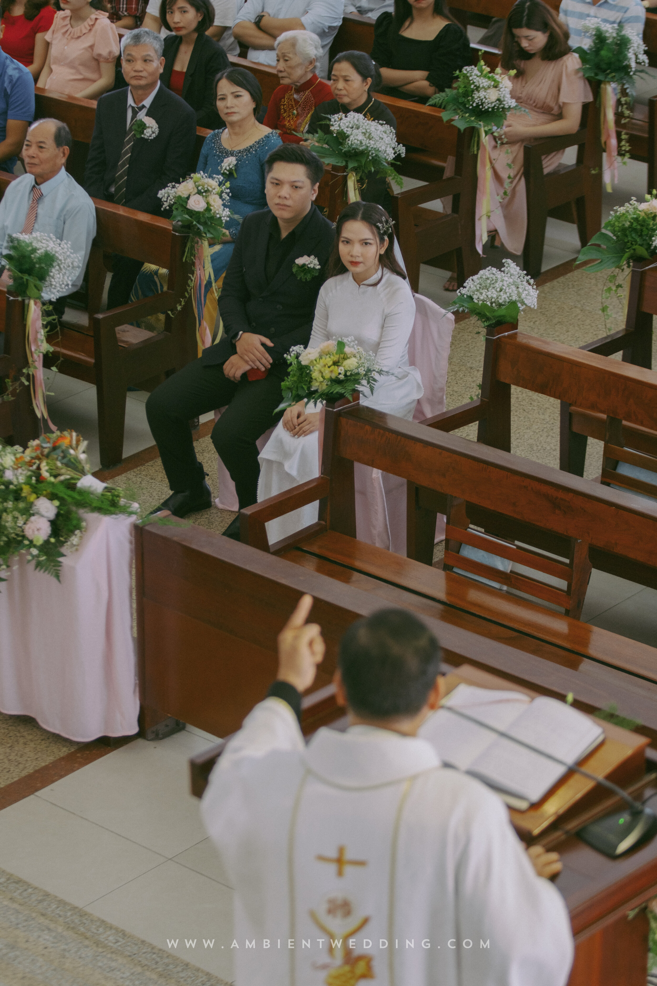 Nhung & Nguyên, Church Wedding Ceremony in Sài Gòn — Pham Si Luan Photography (33)
