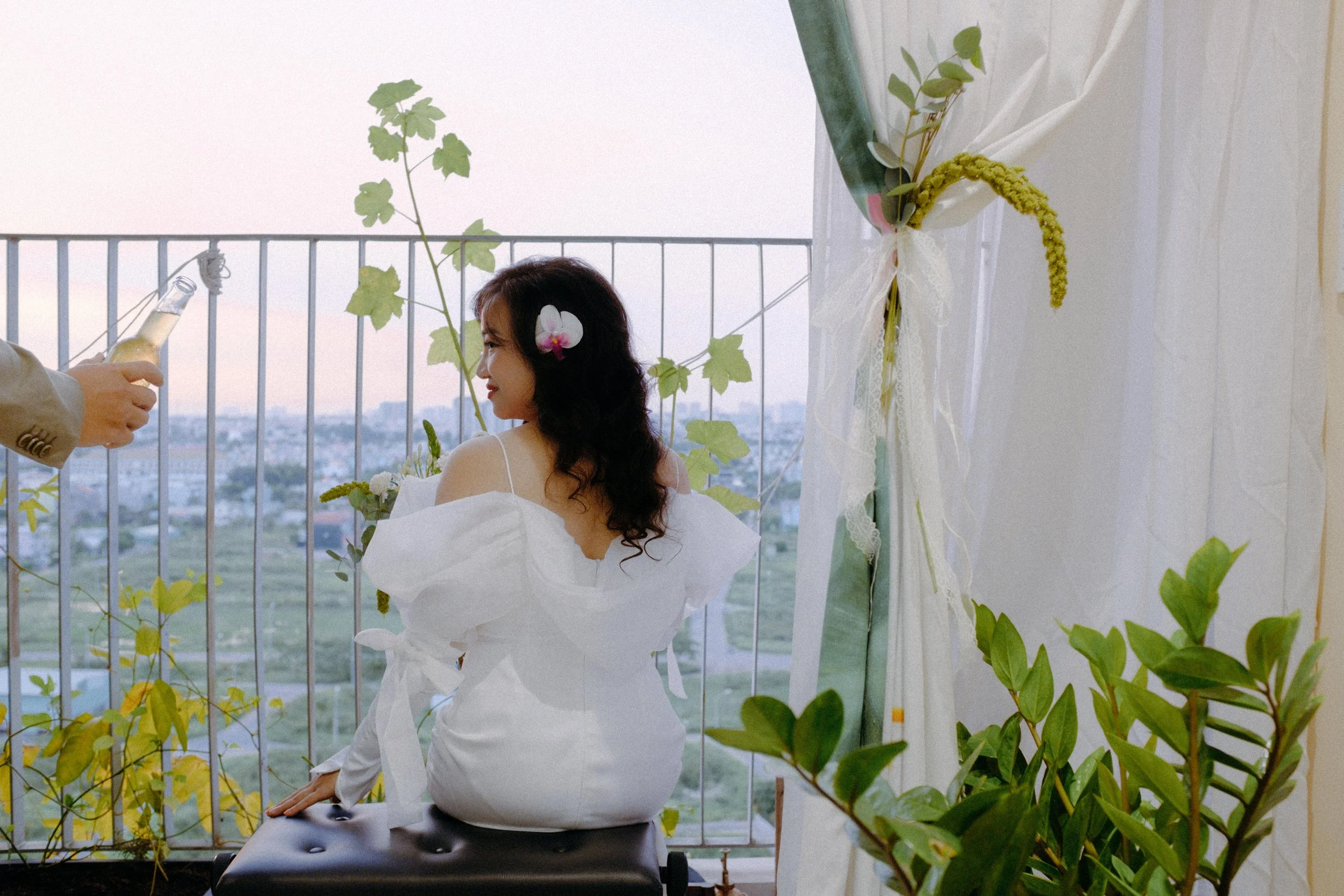 Thảo & Lâm, Pre-wedding Session at Home in Sài Gòn — Pham Si Luan Photography (96)