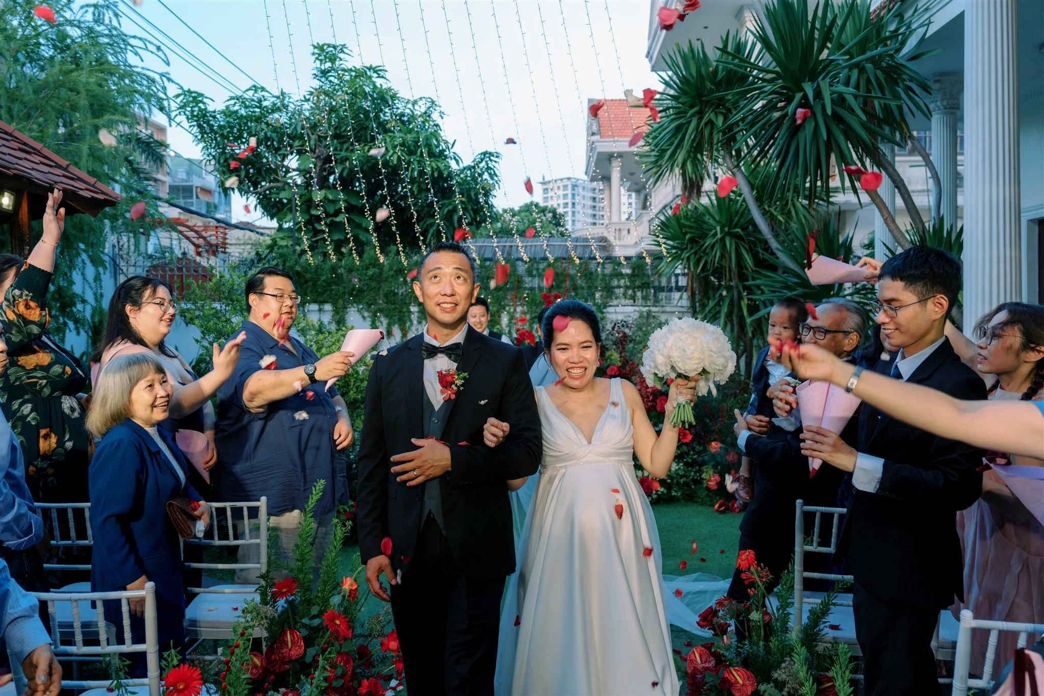 Anh Đoàn & Charles, Vow Renewal Ceremony in Sài Gòn — Pham Si Luan Photography (42)