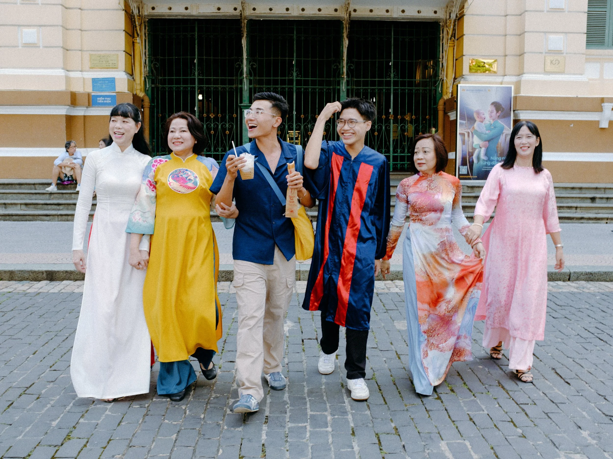 Tú, Khôi & Mẹs — Pham Si Luan Photography (14)