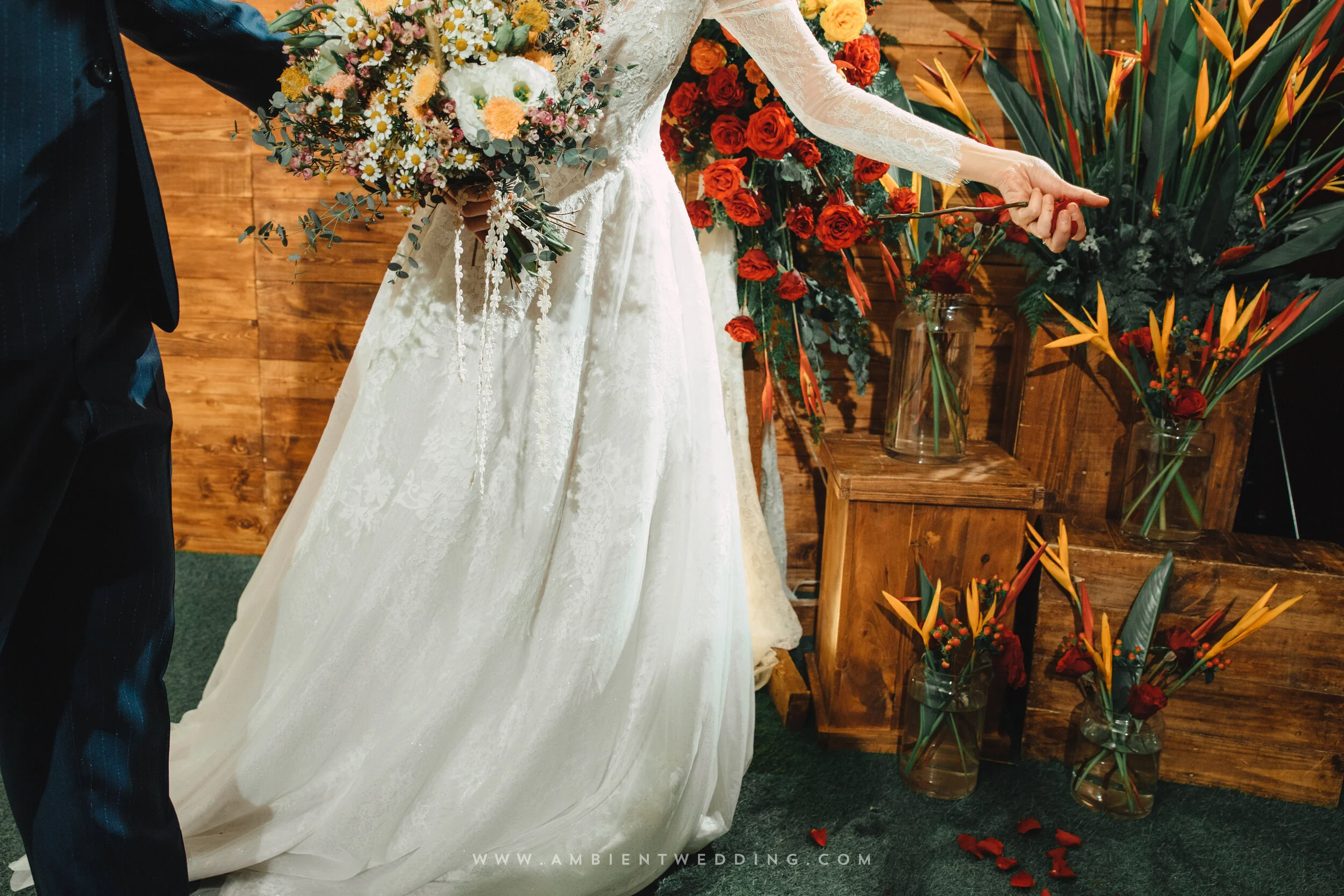Chi & Đạt, Wedding Ceremony in Sài Gòn — Pham Si Luan Photography (37)