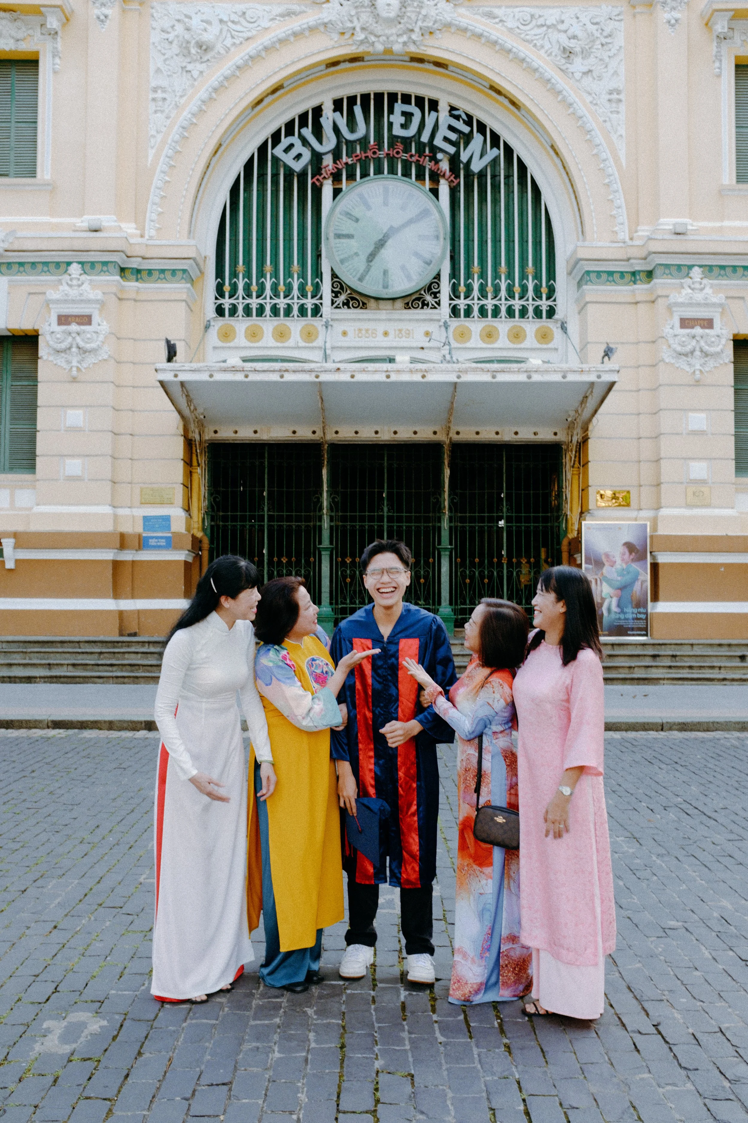 Tú, Khôi & Mẹs — Pham Si Luan Photography (4)
