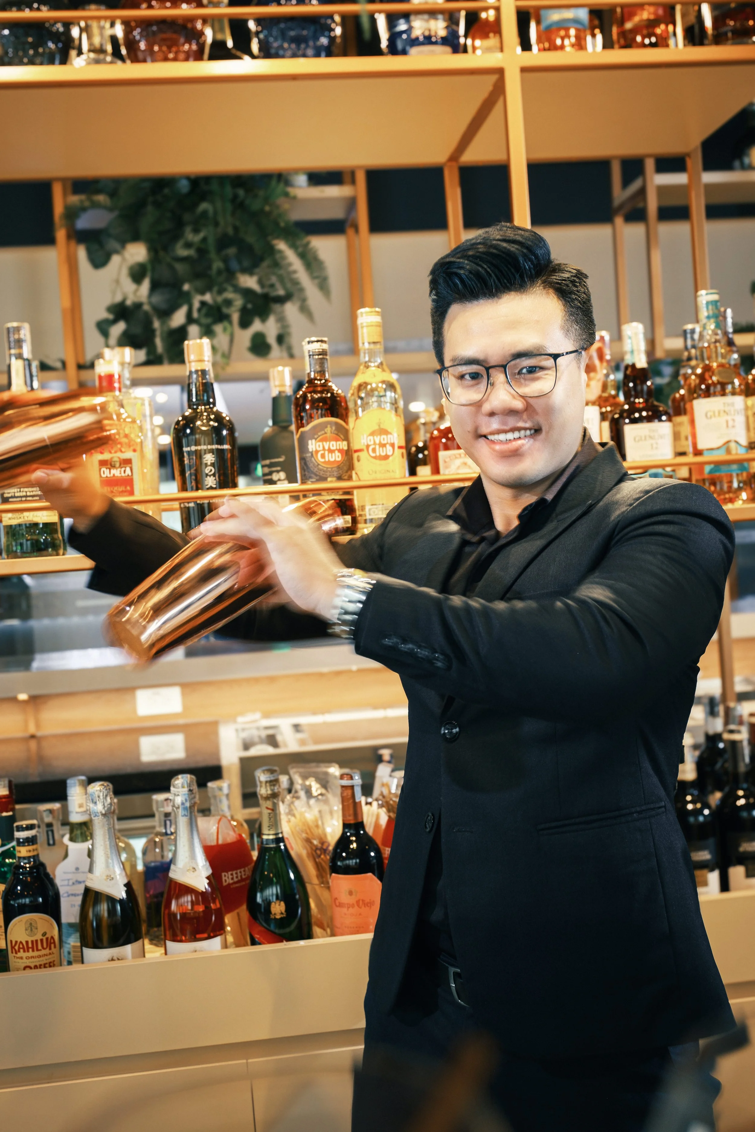 Profile Photos for Chau Nhat Quang - Brand Ambassador of Pernod Ricard Vietnam — Pham Si Luan Photography (5)