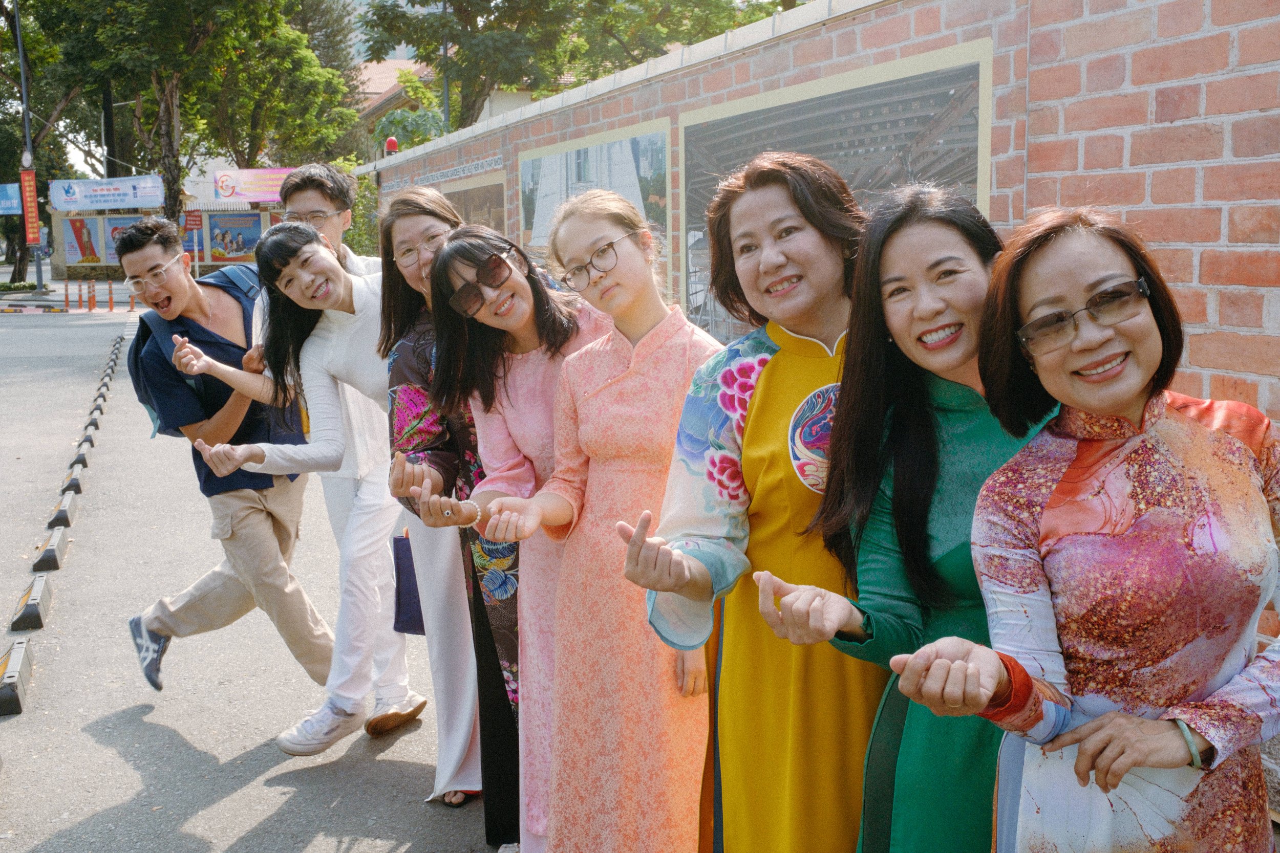 Tú, Khôi & Mẹs — Pham Si Luan Photography (38)